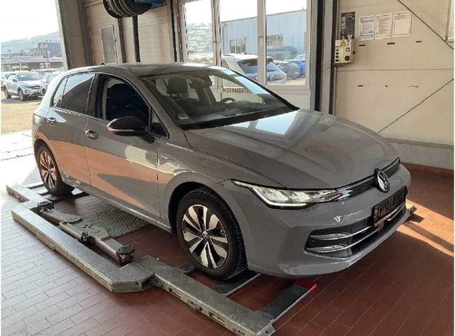 Volkswagen Golf VIII 1.5 TSI Goal Navi, Winterpaket