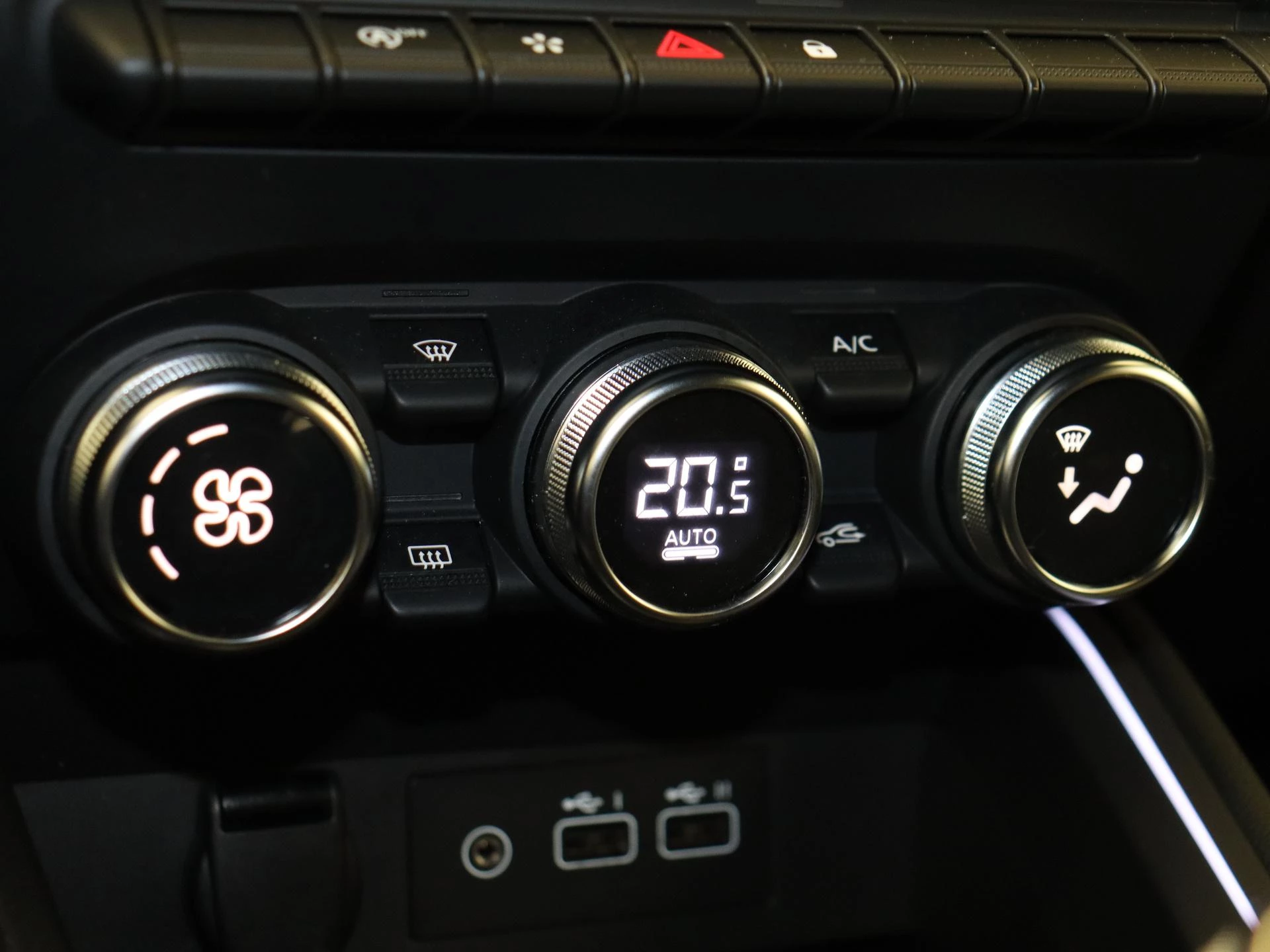 Renault-Clio-image-22