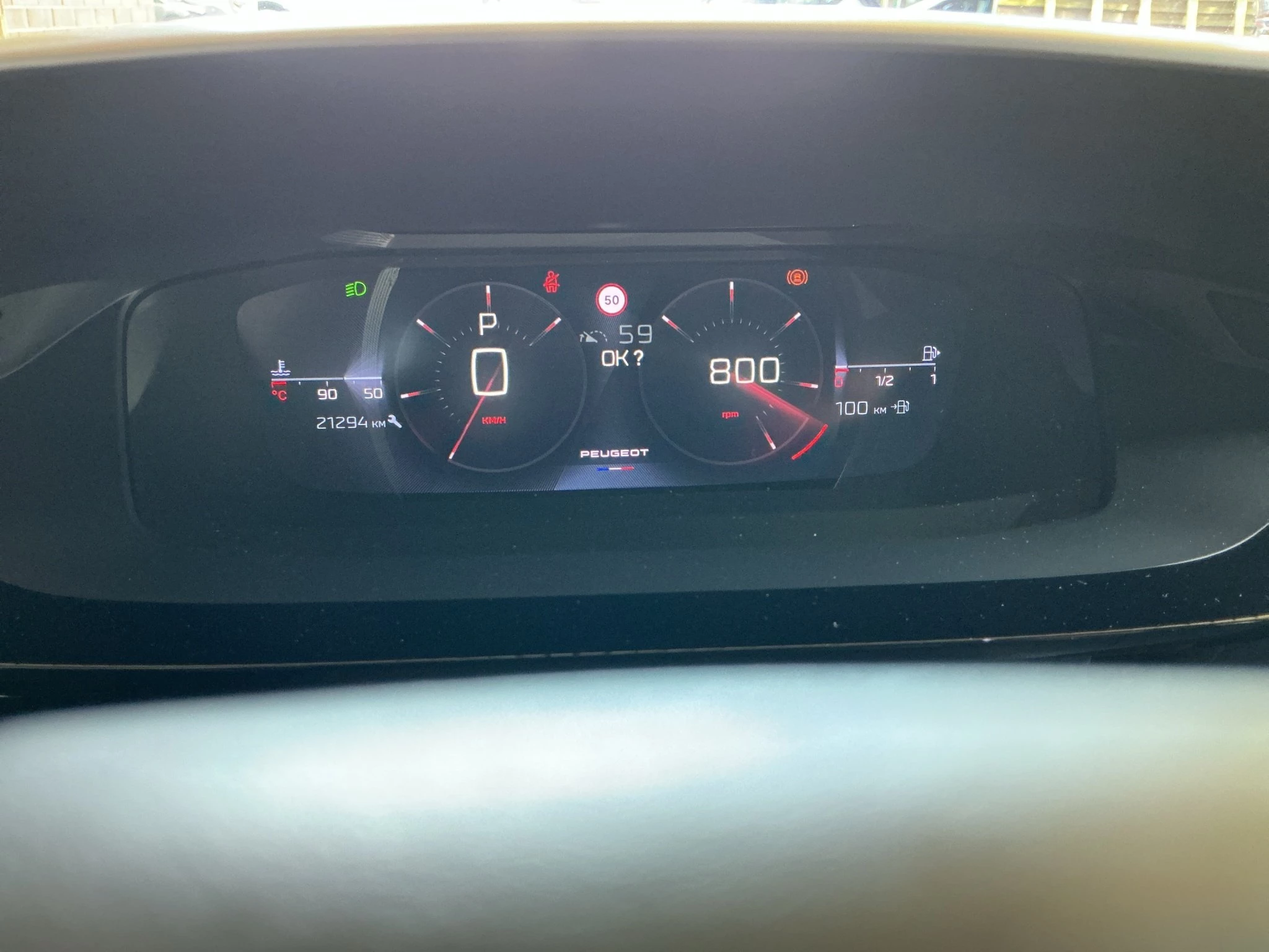 Peugeot 308 1.5 BlueHDi 130 SW GT KOMF.PKT*PANO*SHZ*LRHZ*EINPARKHILFEN*