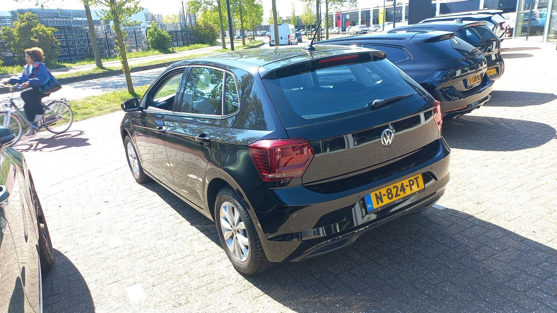 Volkswagen-Polo-image-1