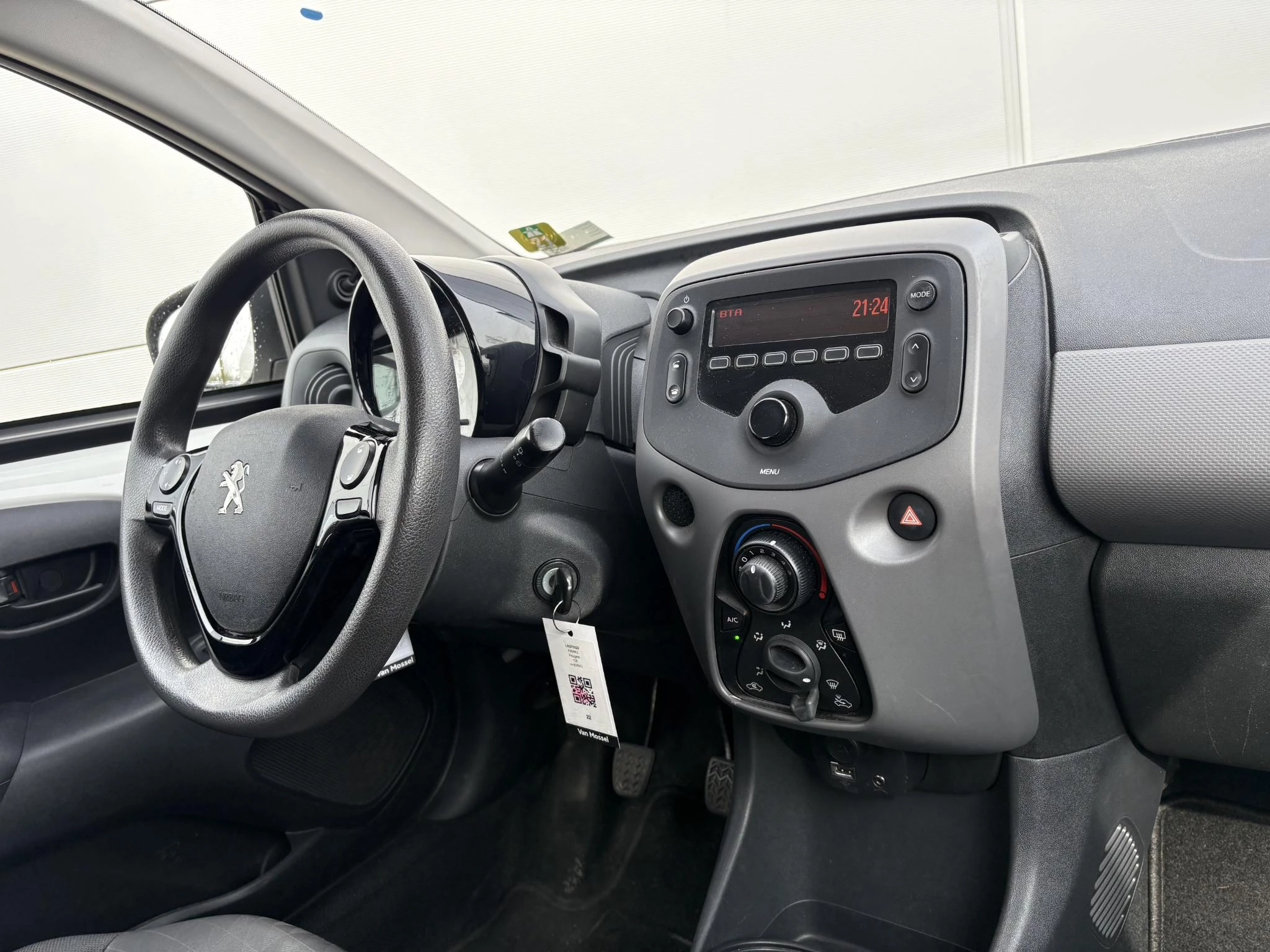 Peugeot-108-image-10