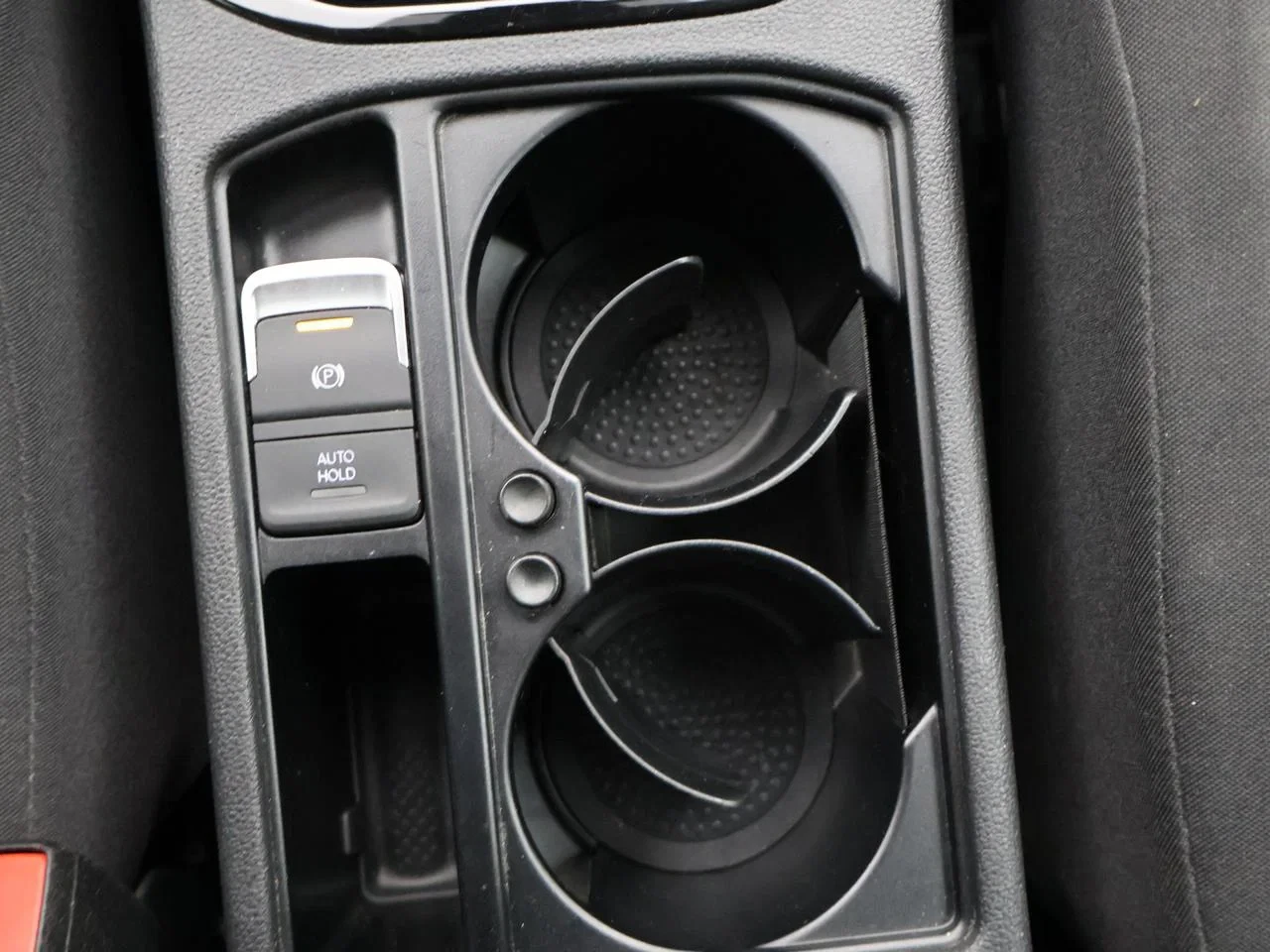 Volkswagen-Touran-image-18
