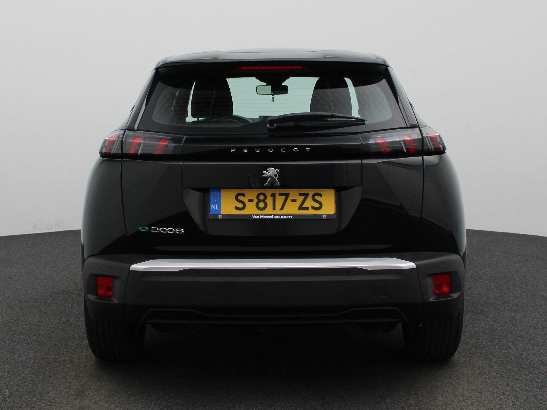 Peugeot-e-2008-image-4