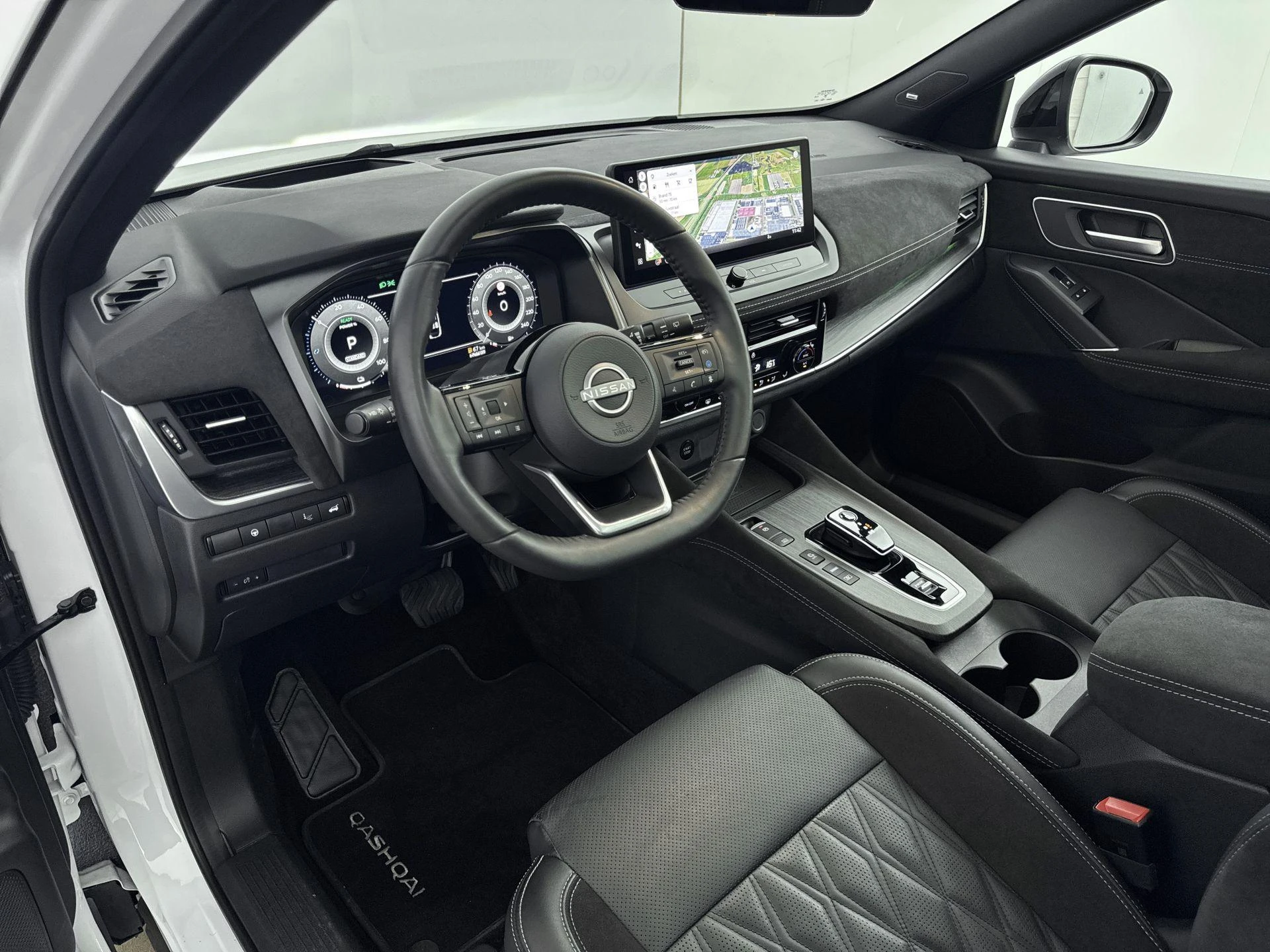 Nissan-QASHQAI-image-17