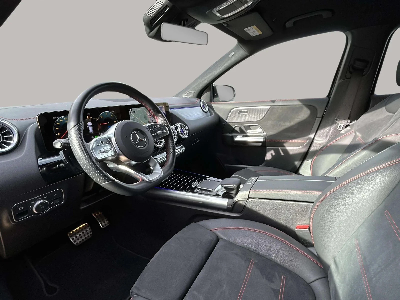 Mercedes-Benz-EQA-image-9