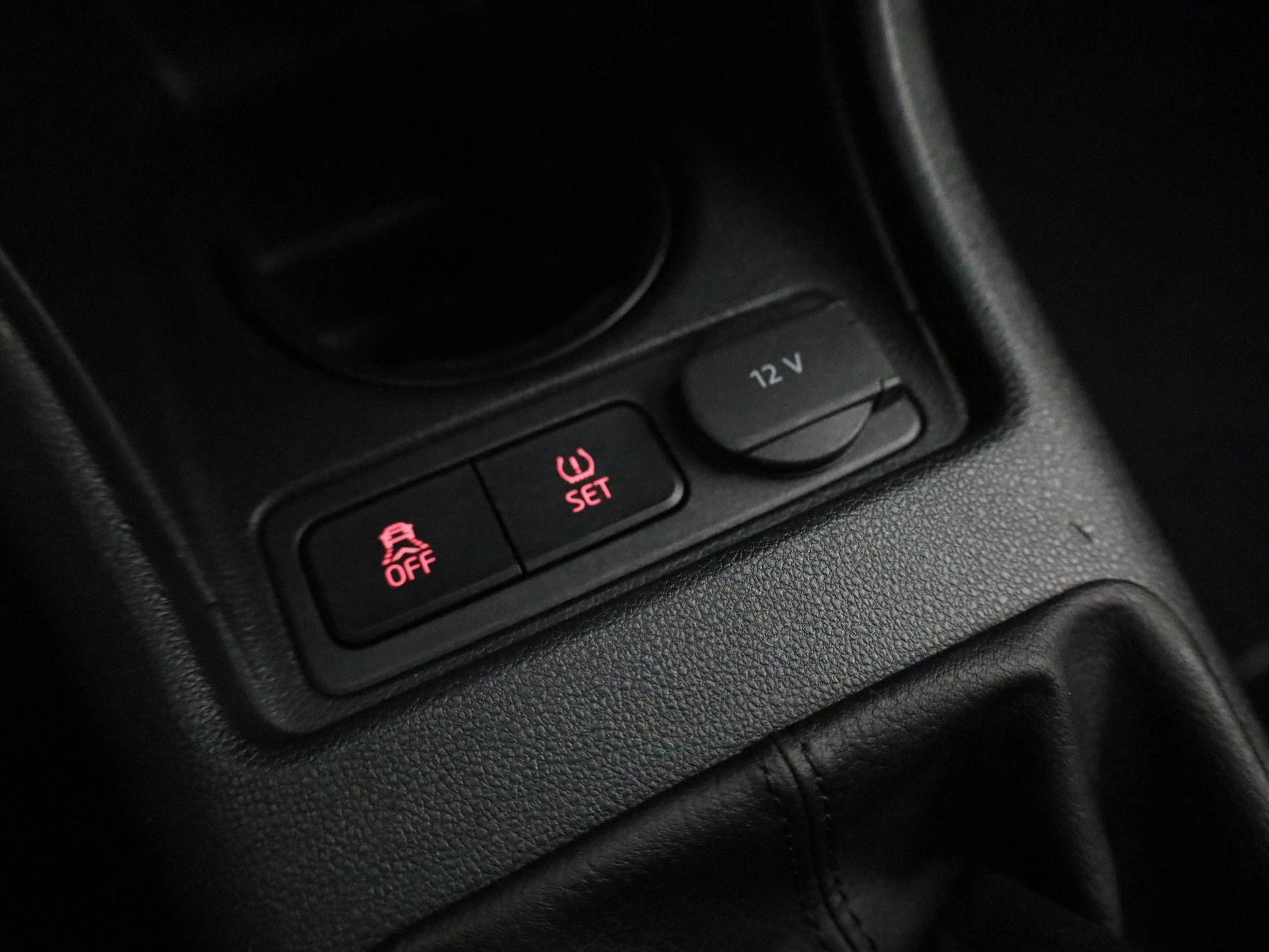 Volkswagen-up!-image-18
