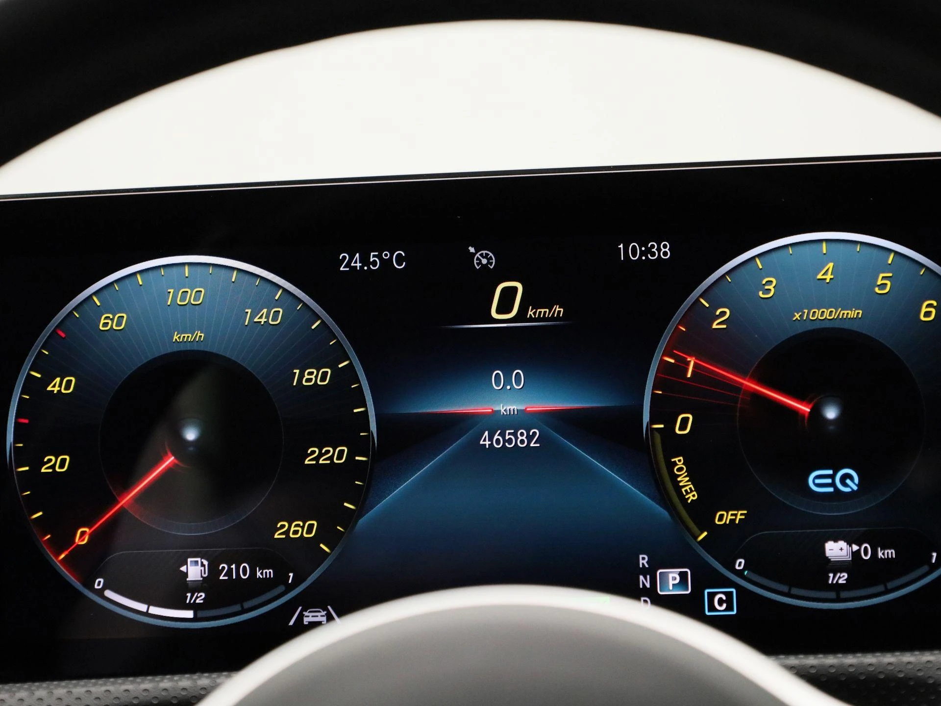 Mercedes-Benz-CLA-image-7