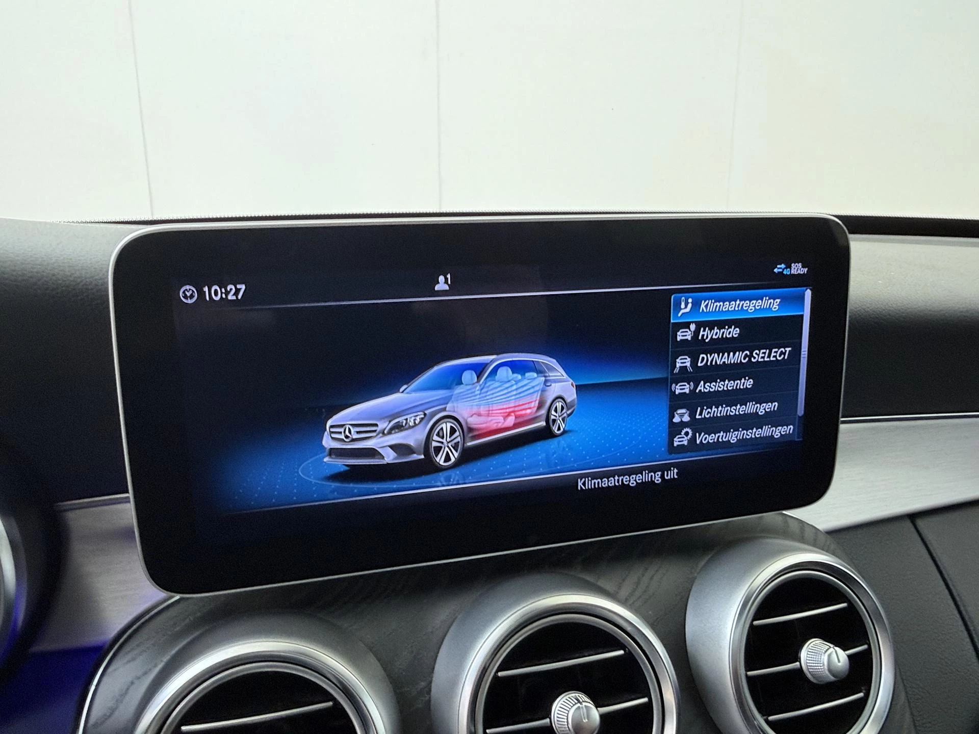Mercedes-Benz-C-Klasse-image-17