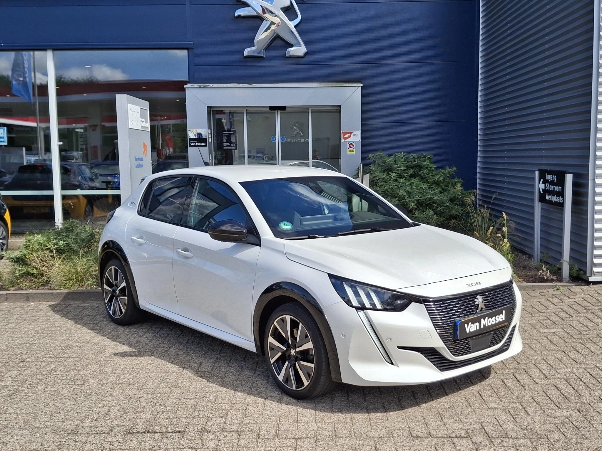 Peugeot-208-image-6