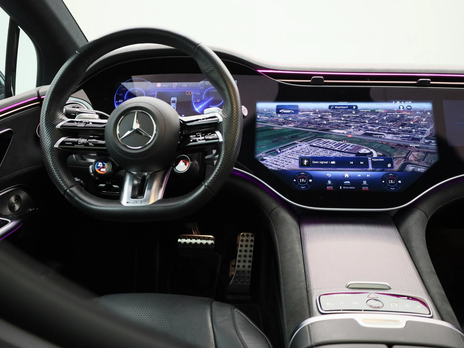 Mercedes-Benz-EQE-image-6