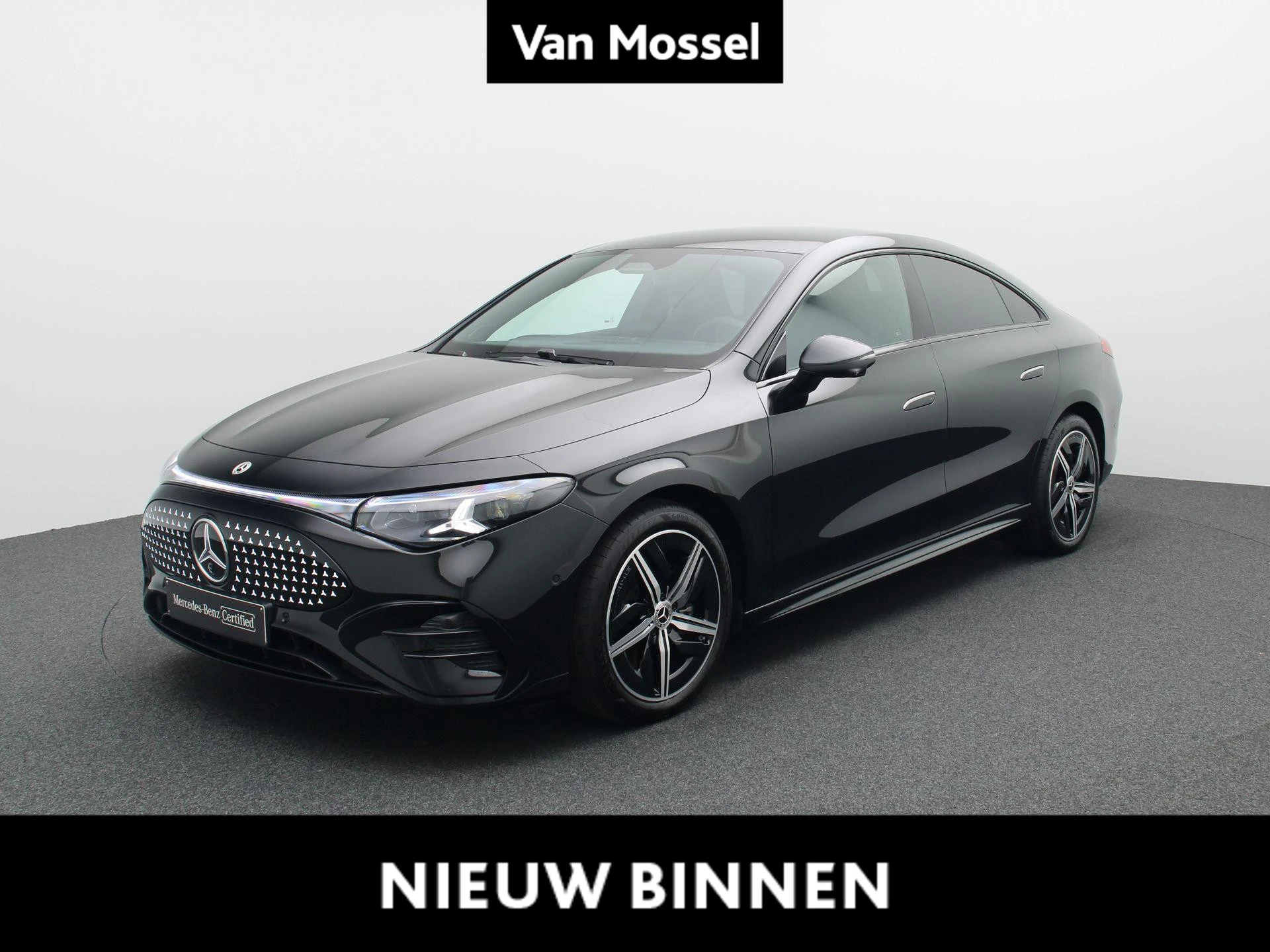 Mercedes-Benz-CLA-image-0