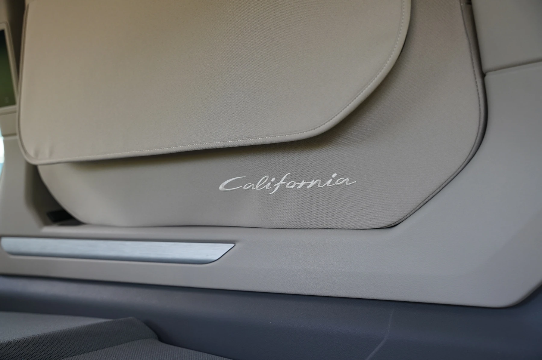 Volkswagen-California-image-33