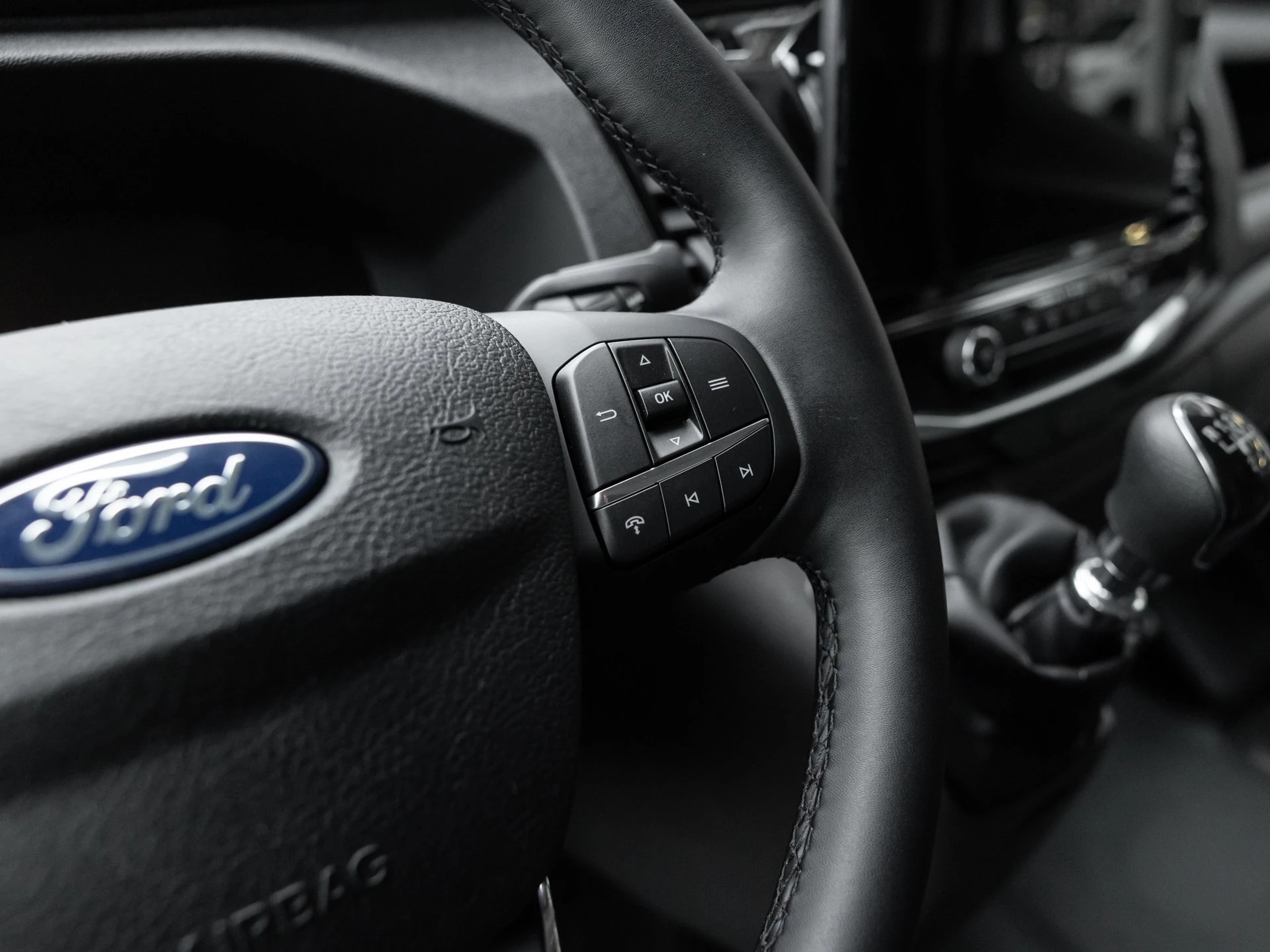 Ford-Transit-image-16