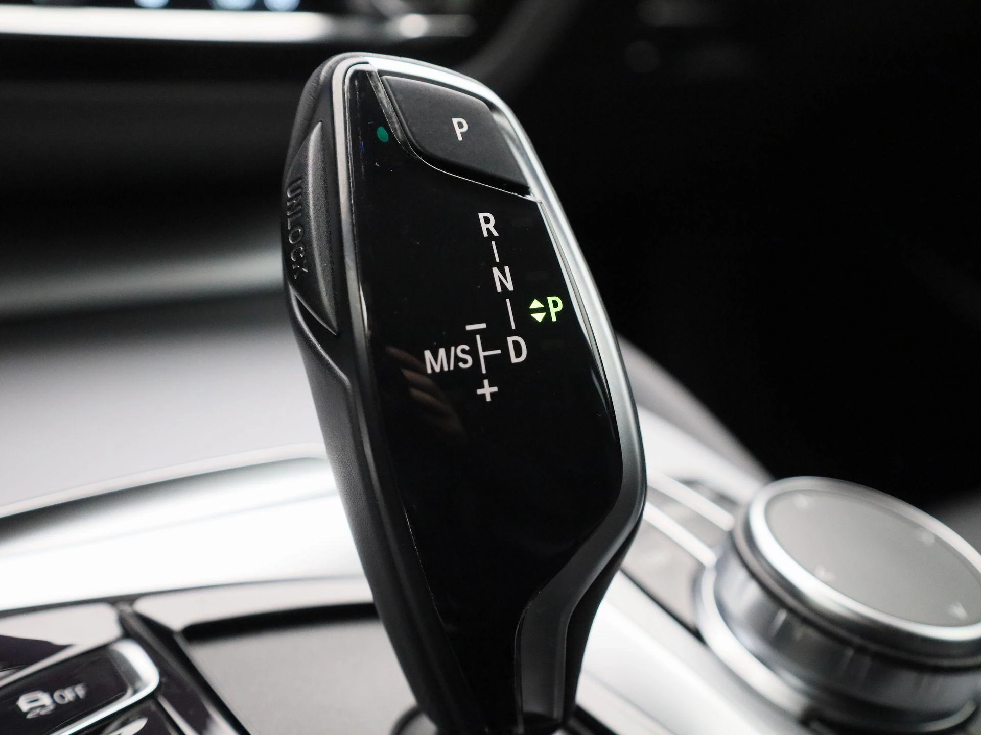BMW-5 Serie-image-18