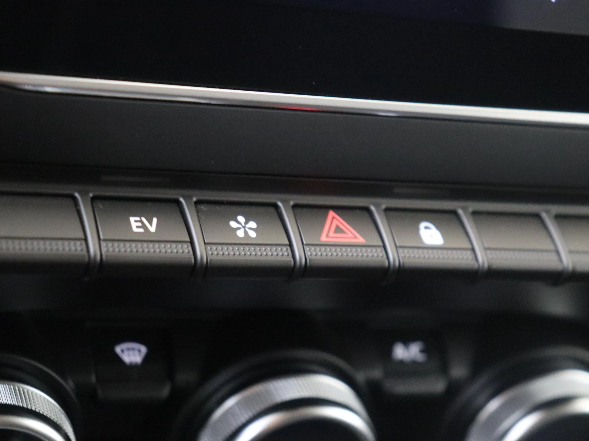 Renault-Captur-image-24