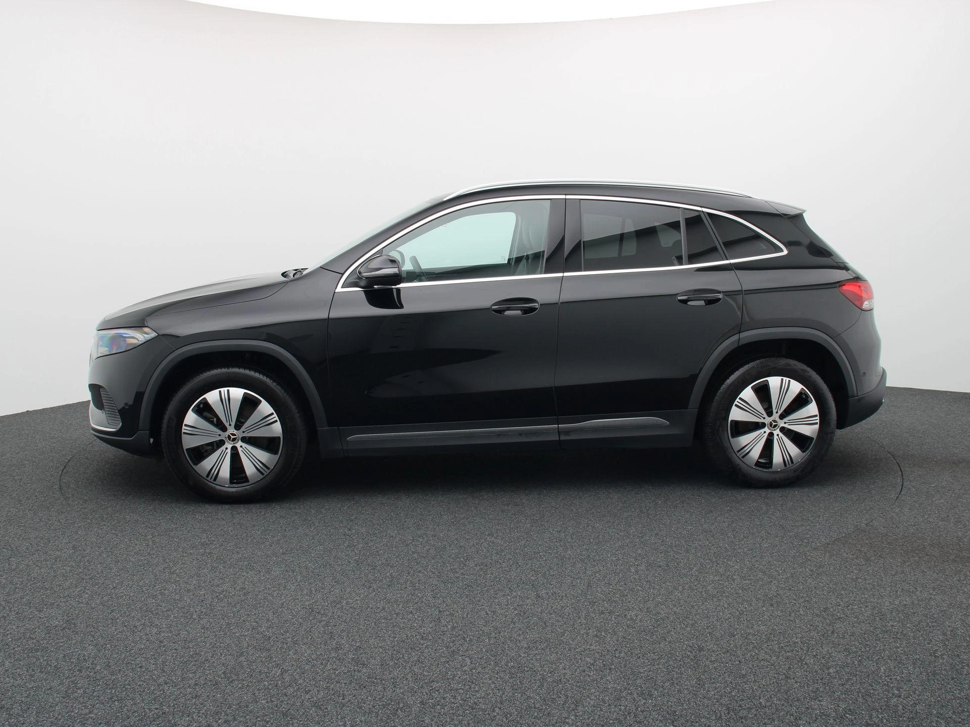 Mercedes-Benz EQA 250 Business Line