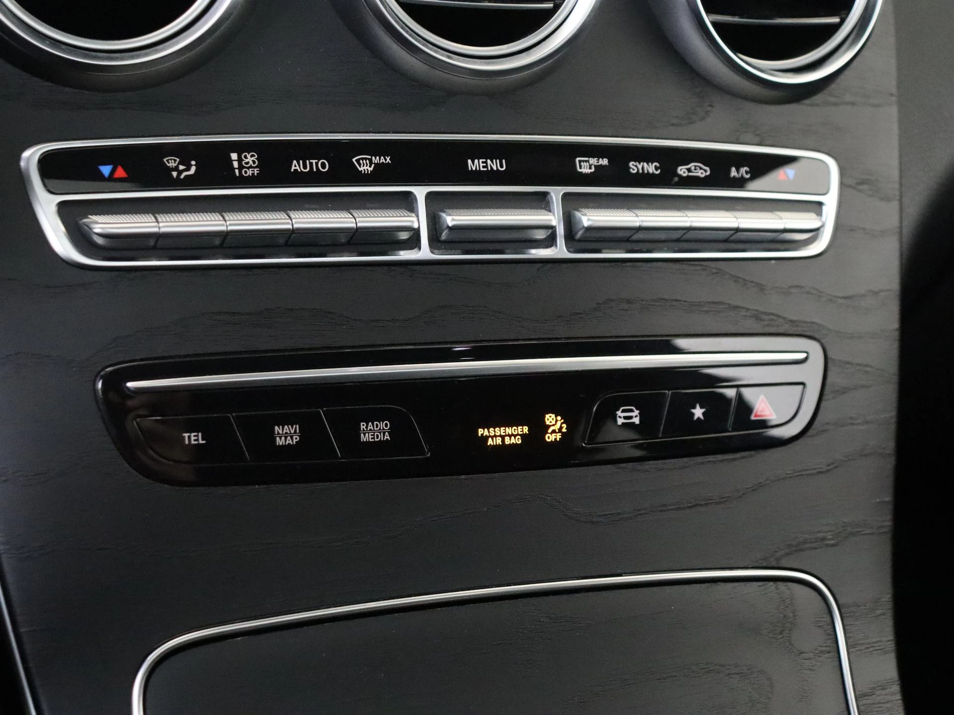 Mercedes-Benz-GLC-image-21