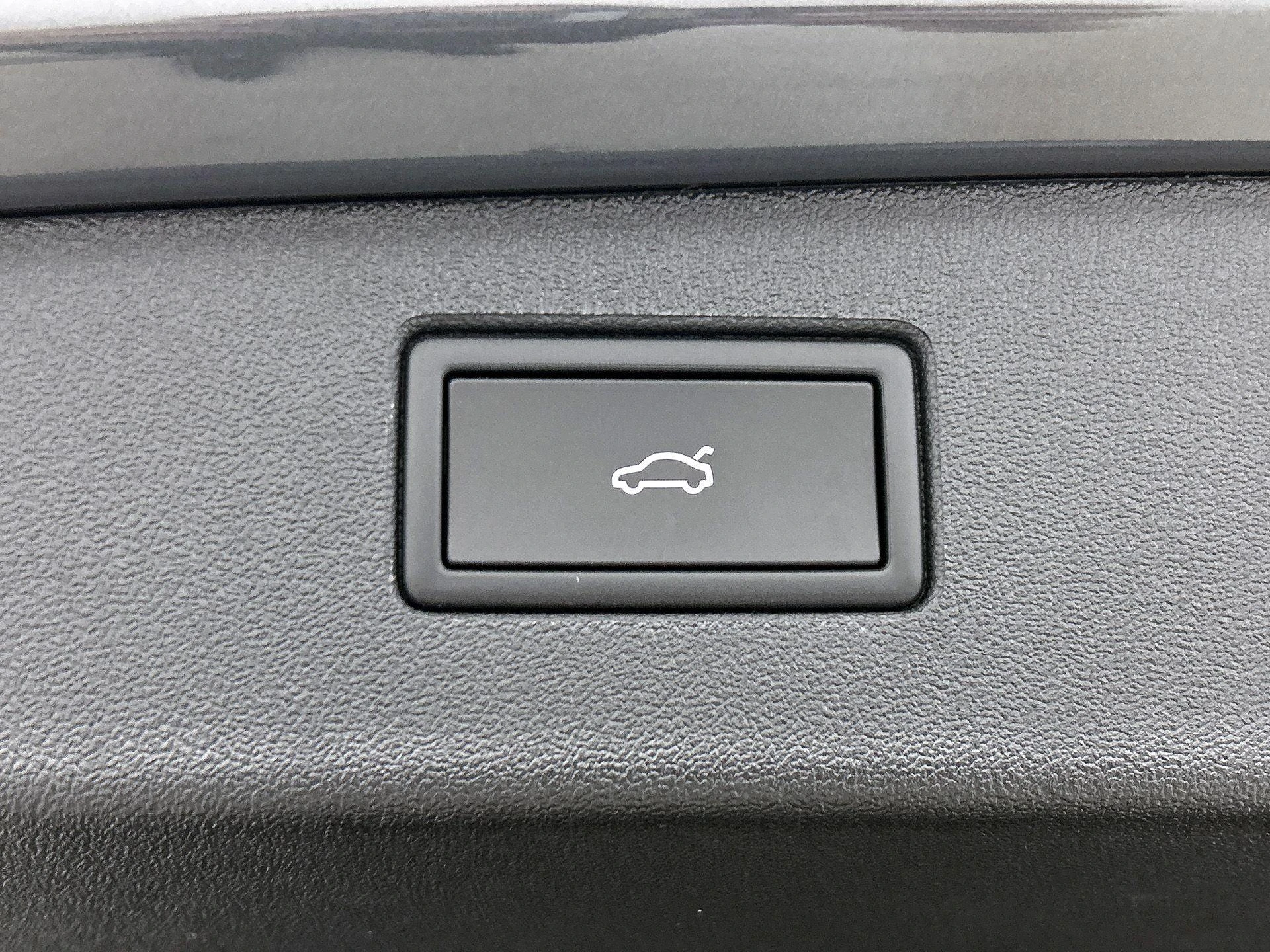 Volkswagen-Tiguan-image-24