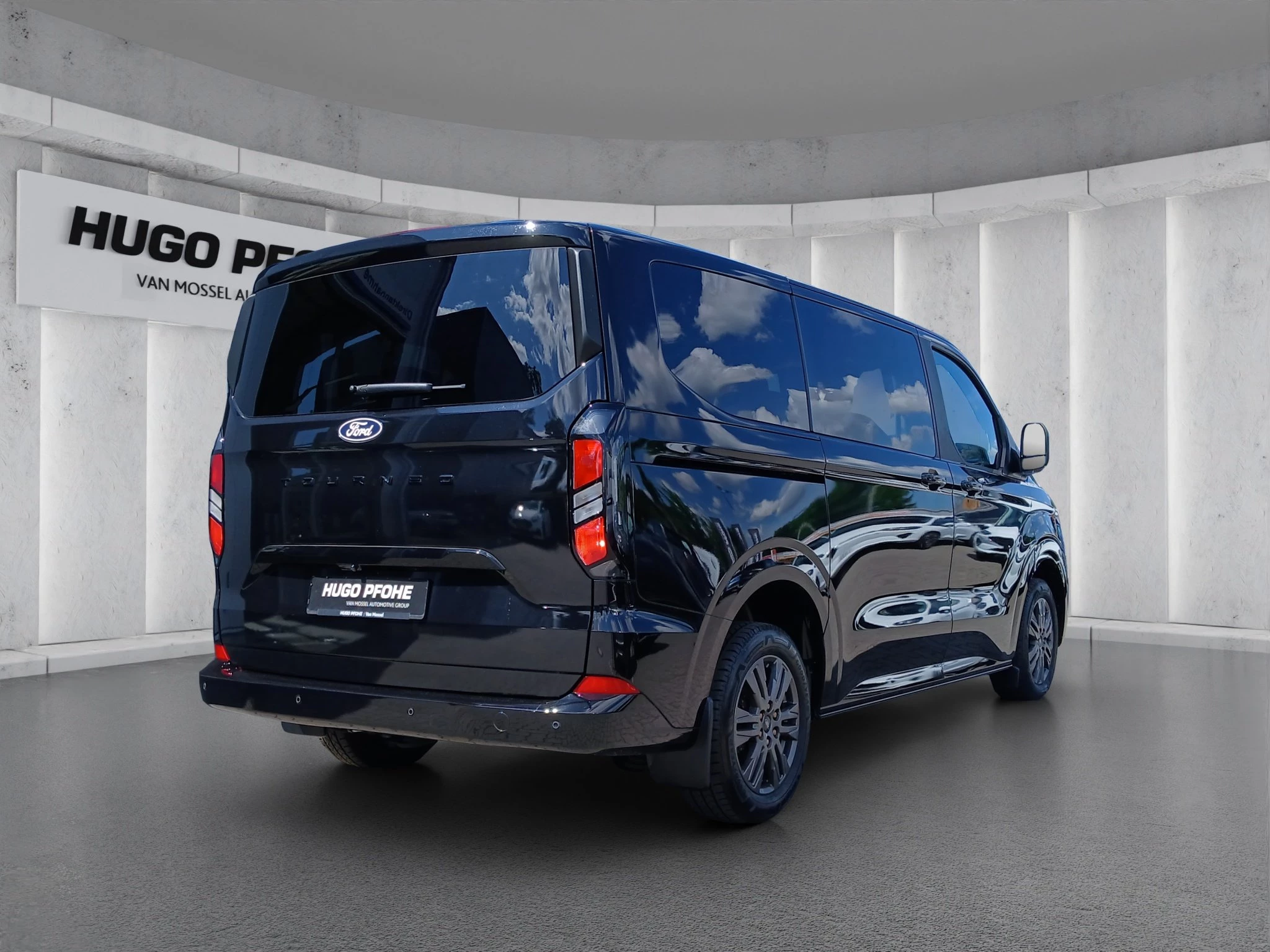 Ford-Tourneo Custom-image-4
