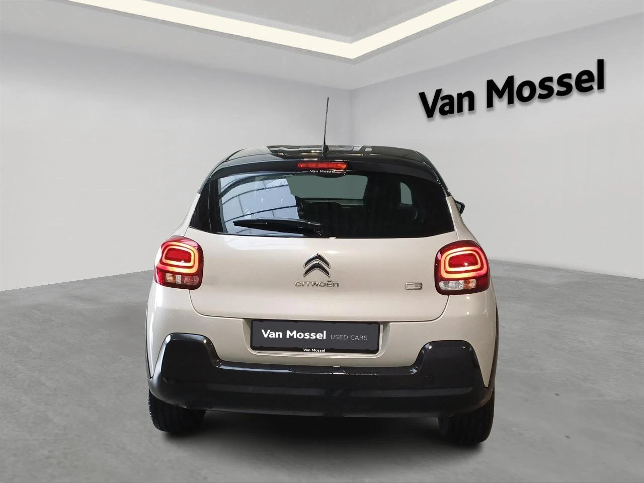 Citroën C3 1.2 110 AUTO Shine