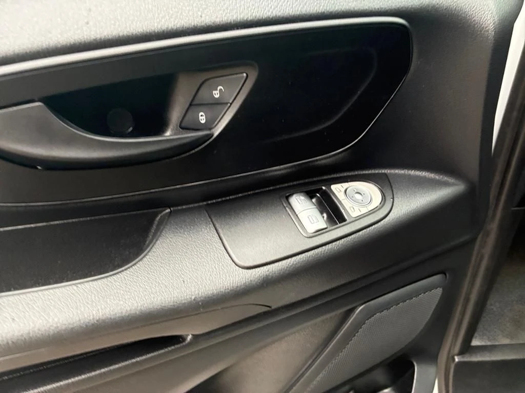 Mercedes-Benz-Vito 116-image-8