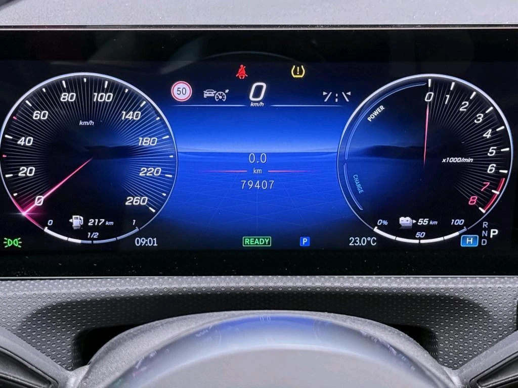 Mercedes-Benz-A-Klasse-image-5