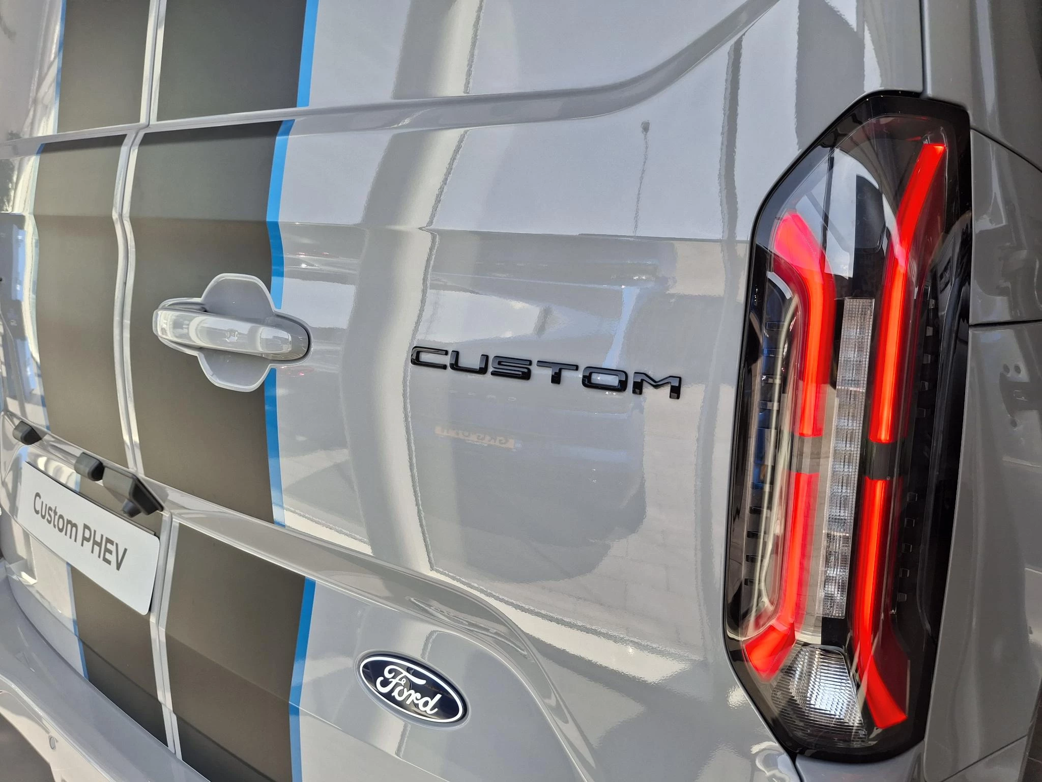 Ford-Transit Custom-image-6