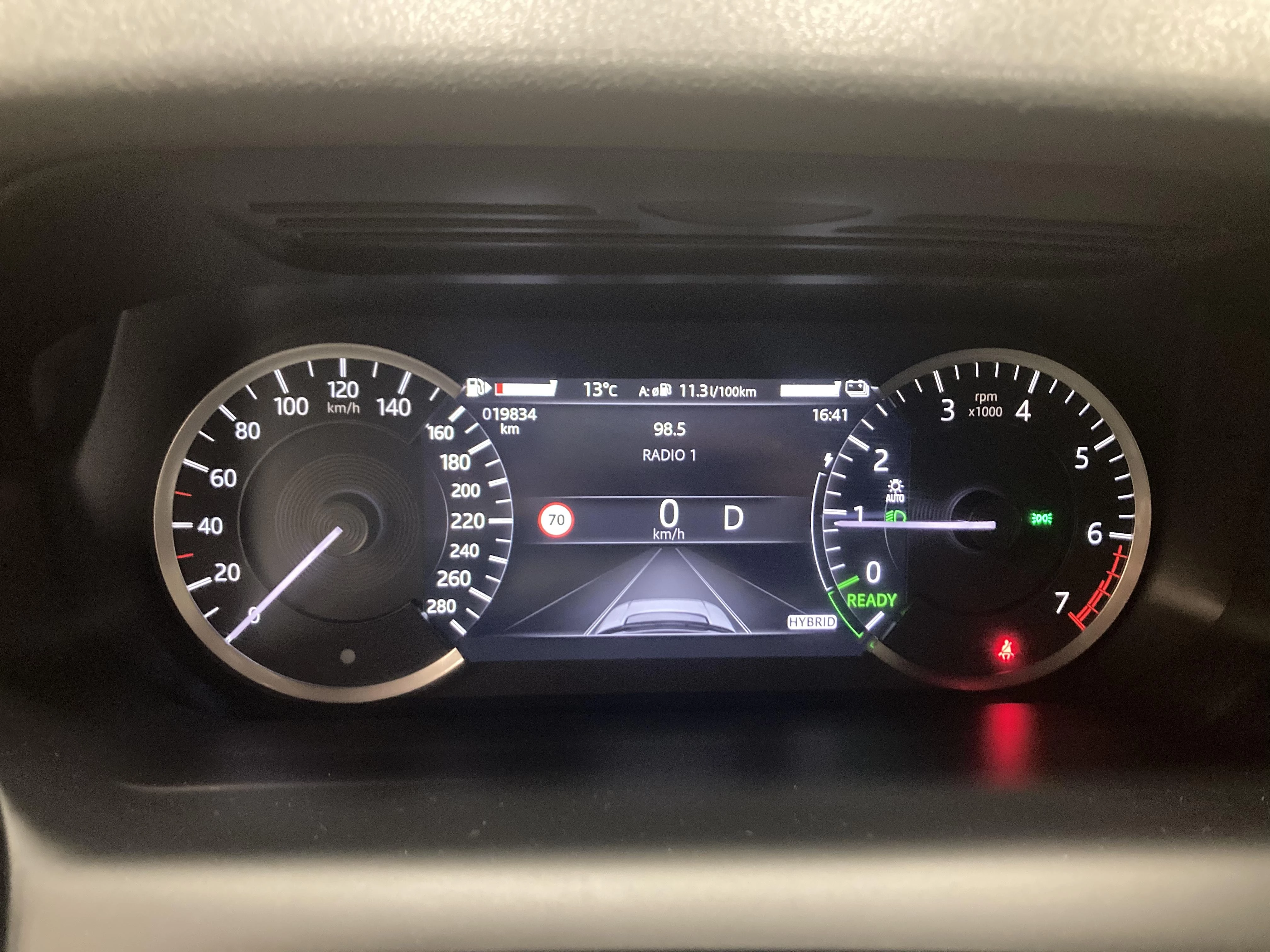 Land Rover-Discovery Sport-image-3