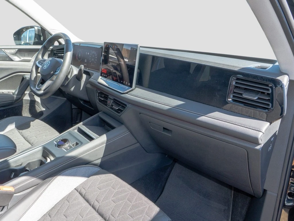 Volkswagen-Tiguan-image-7