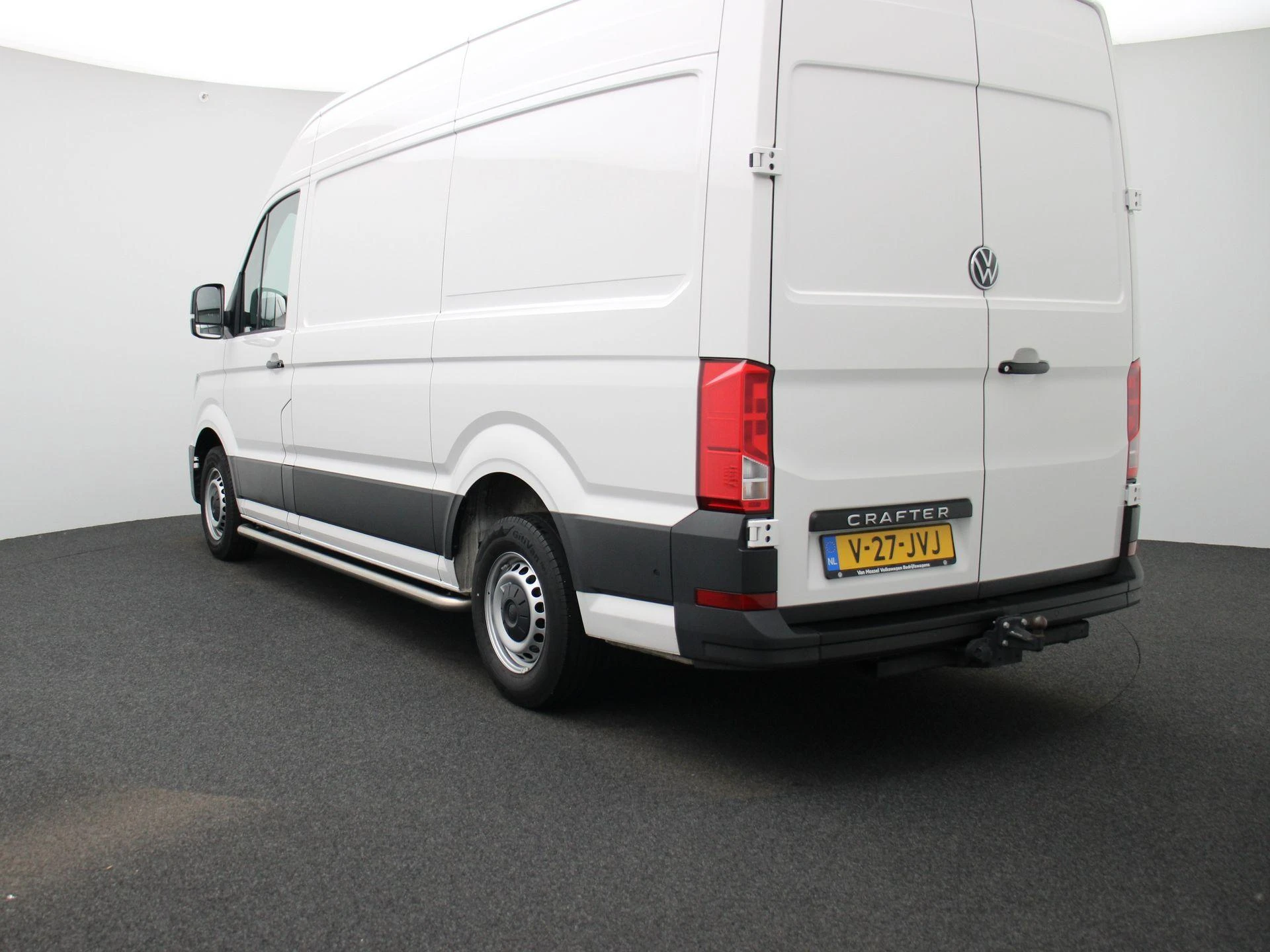 Volkswagen-Crafter-image-1