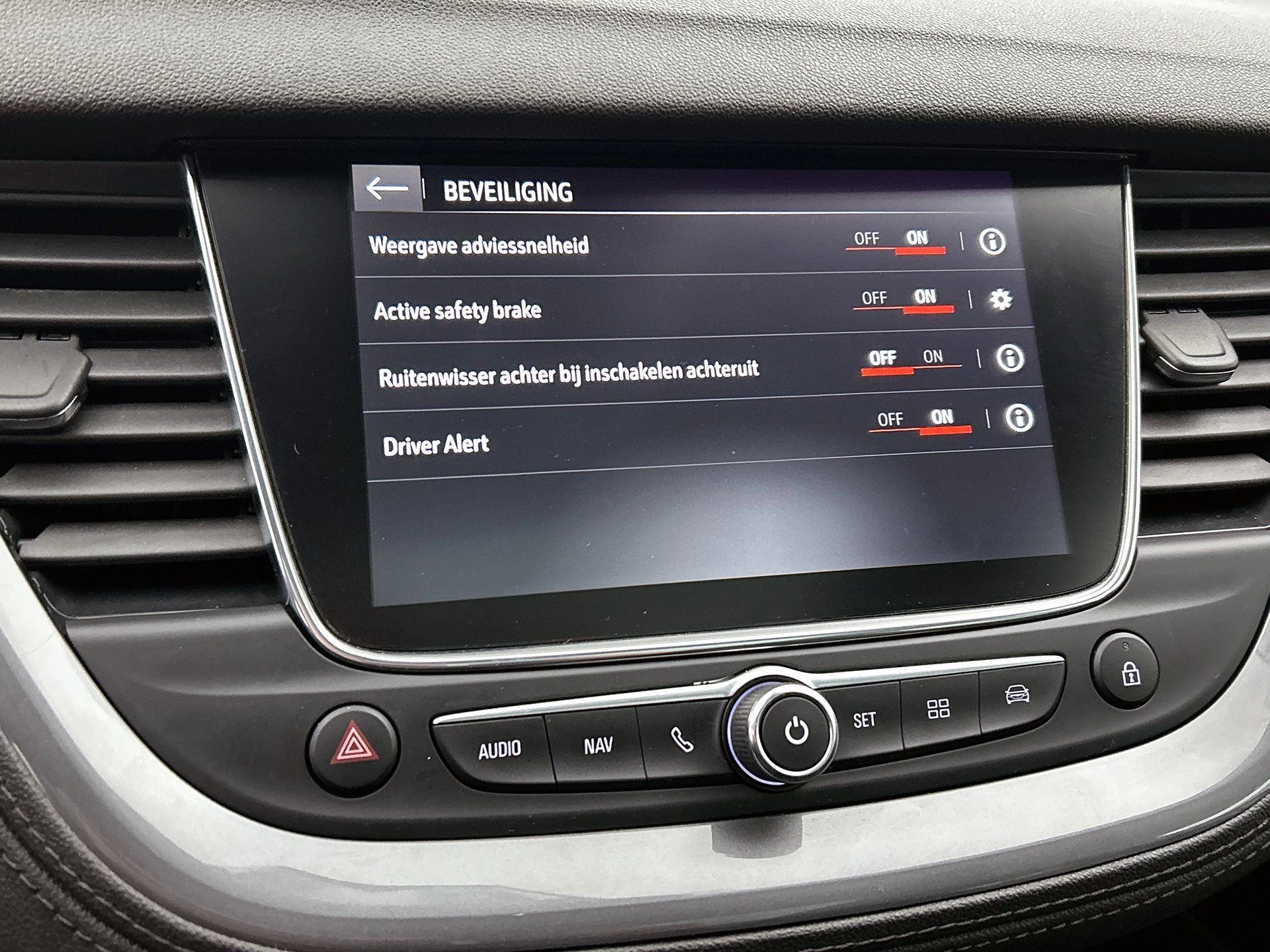 Opel-Grandland X-image-13