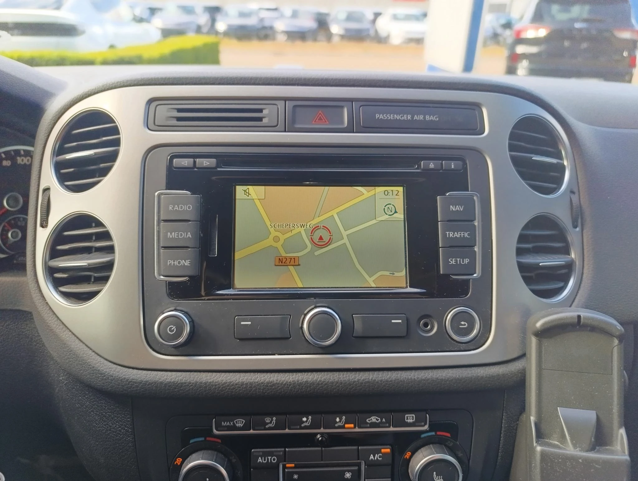 Volkswagen-Tiguan-image-23