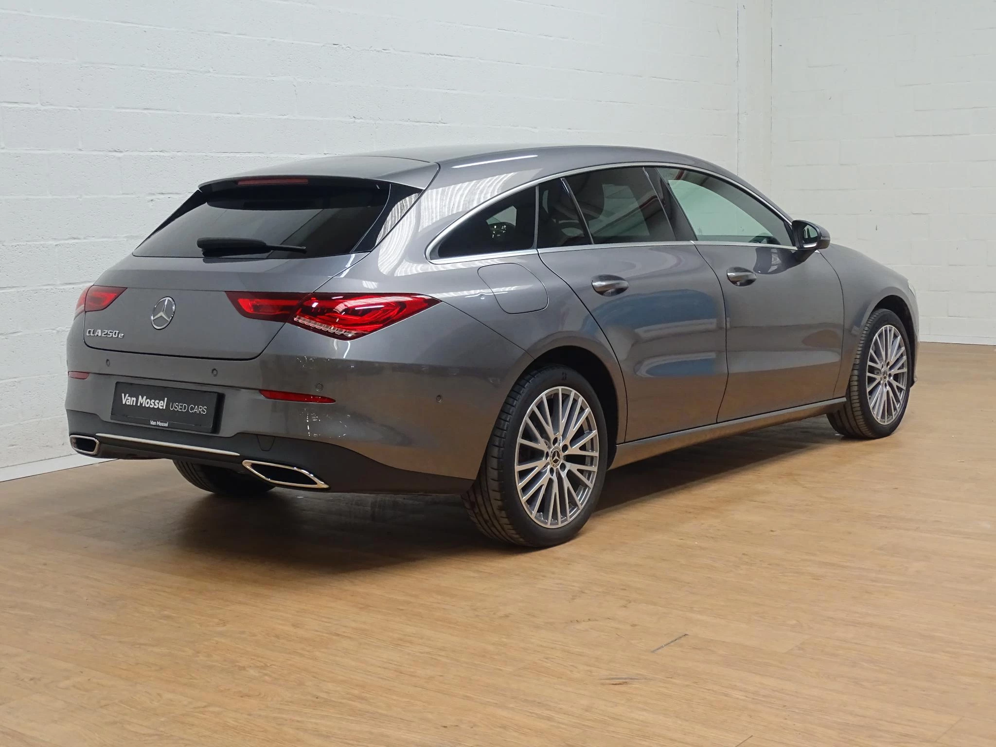 Mercedes-Benz CLA Shooting Brake 250 e Luxury Line