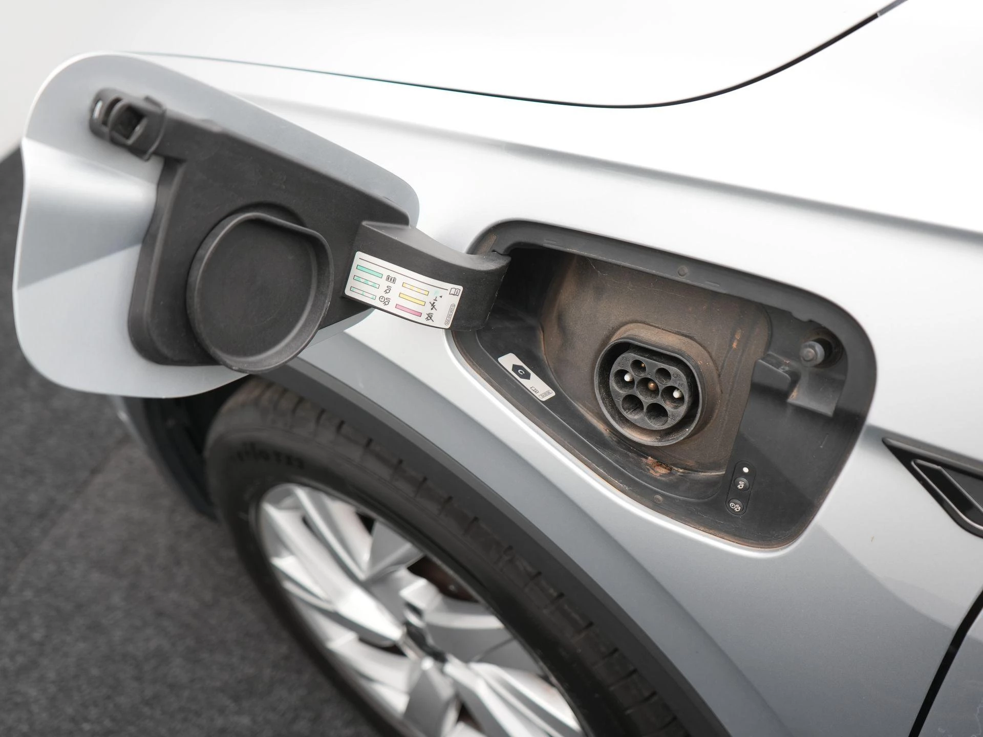 Volkswagen-Tiguan-image-47