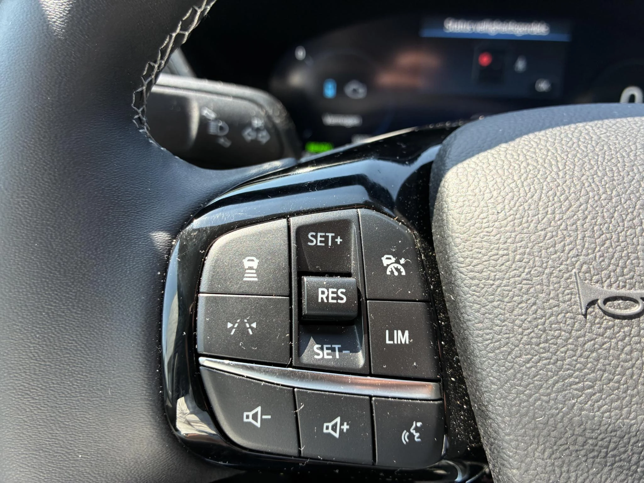 Ford-Kuga-image-17