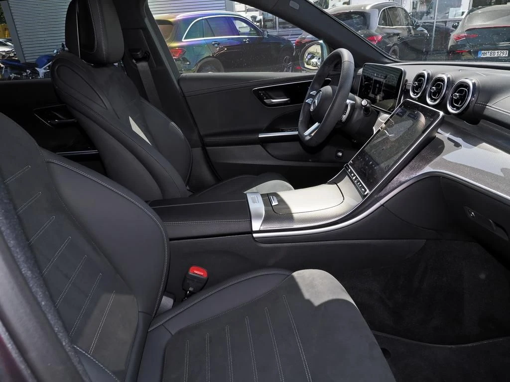 Mercedes-Benz-C-Klasse 300 d-image-12