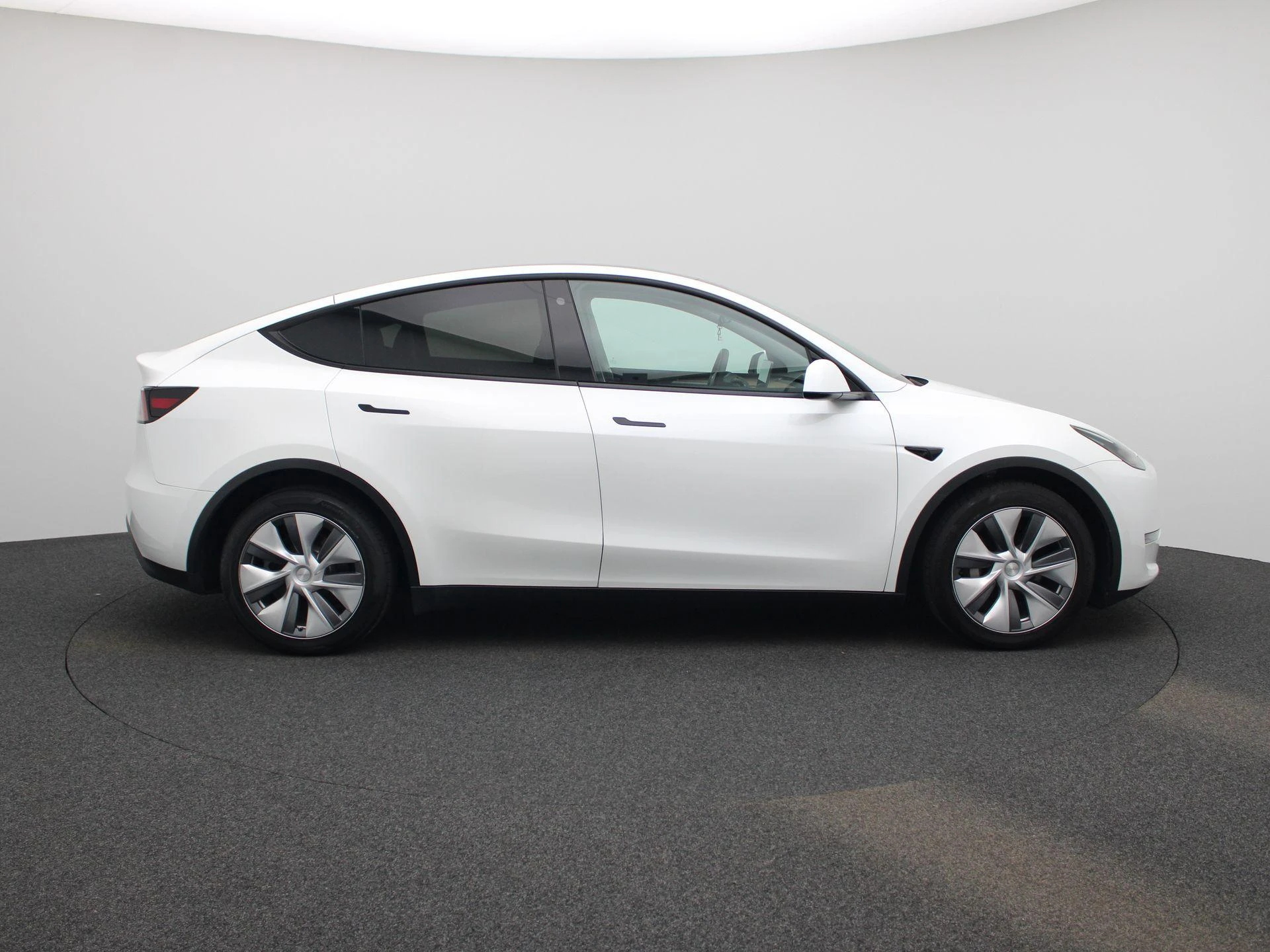Tesla Model Y Long Range Dual Motor AWD