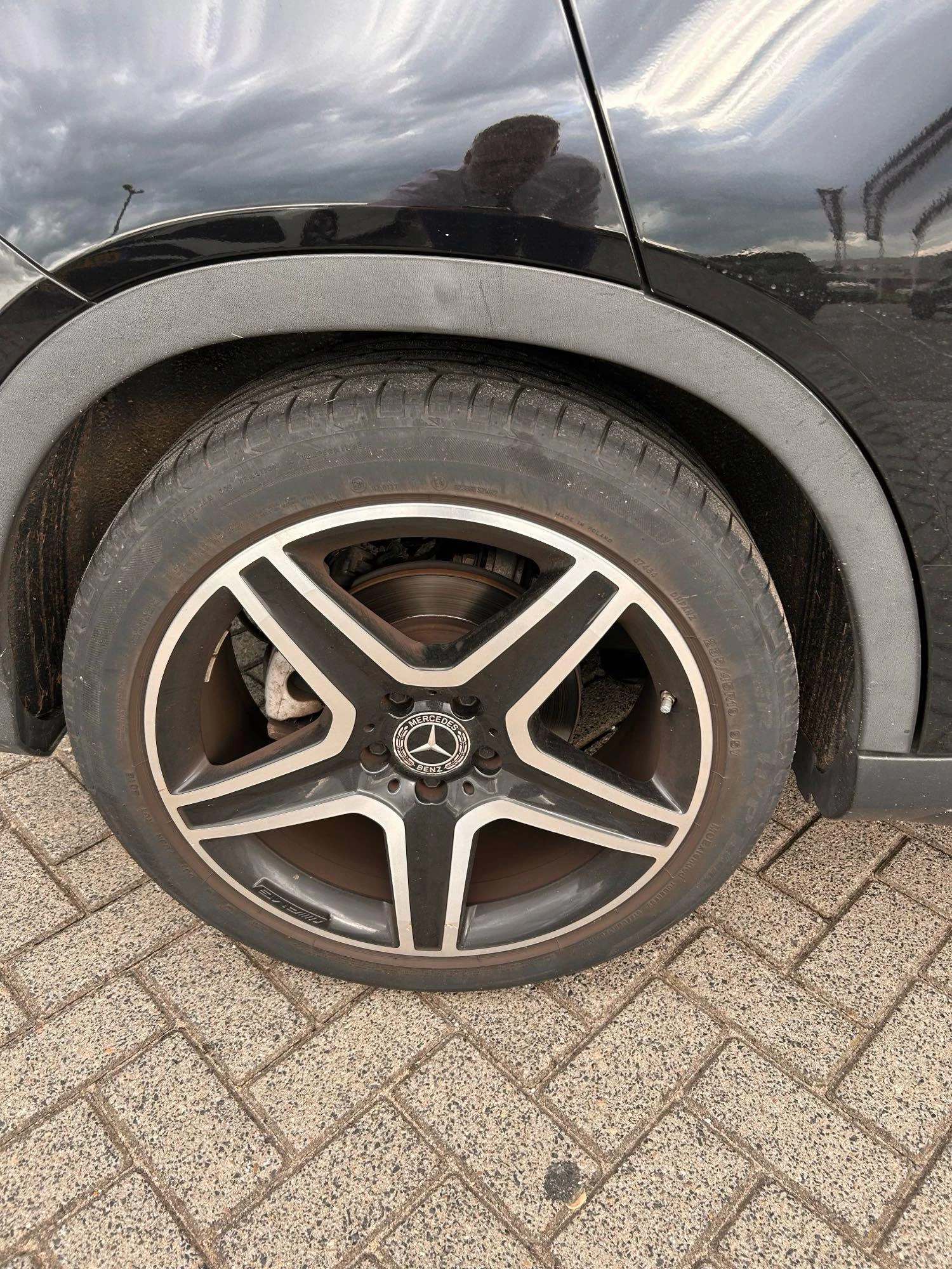 Mercedes-Benz-GLA-image-16