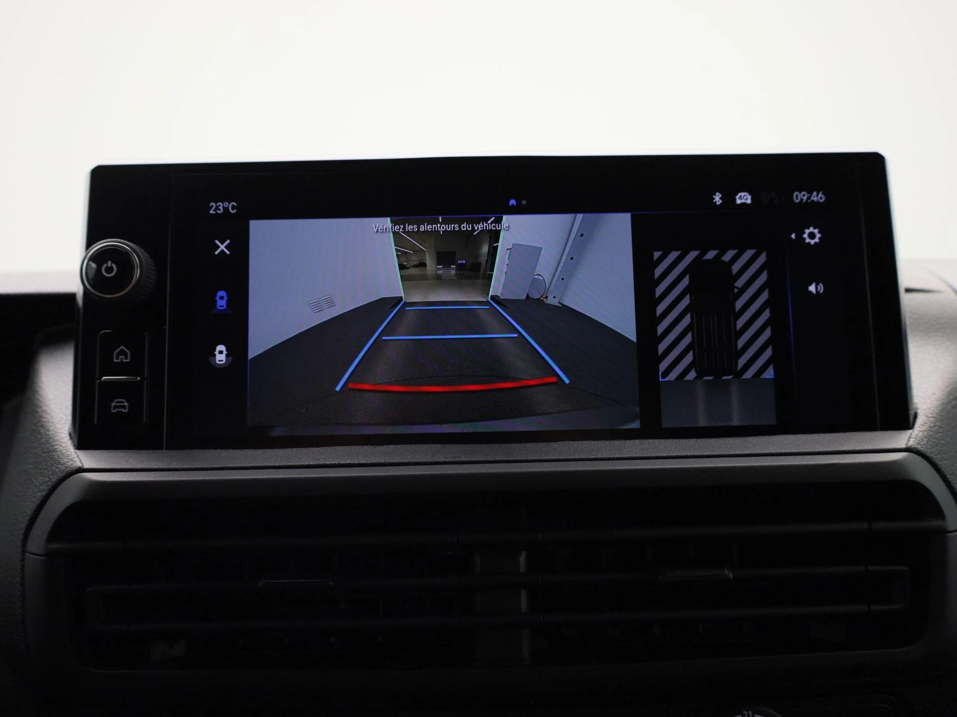 Opel-Vivaro-image-32
