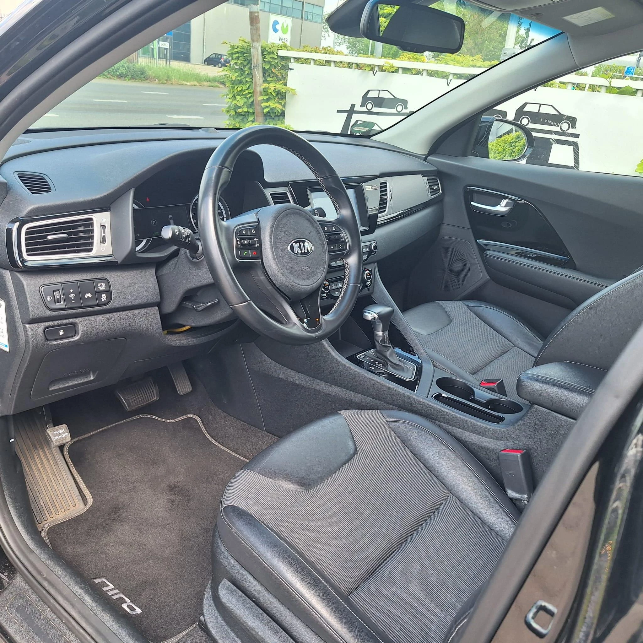 Kia-Niro-image-17
