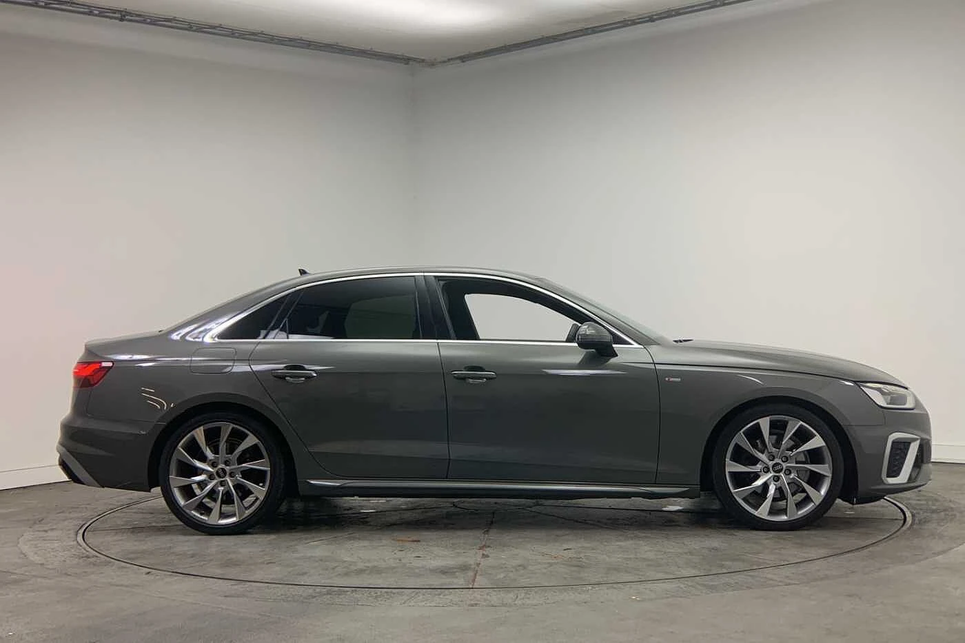 Audi-A4-image-3