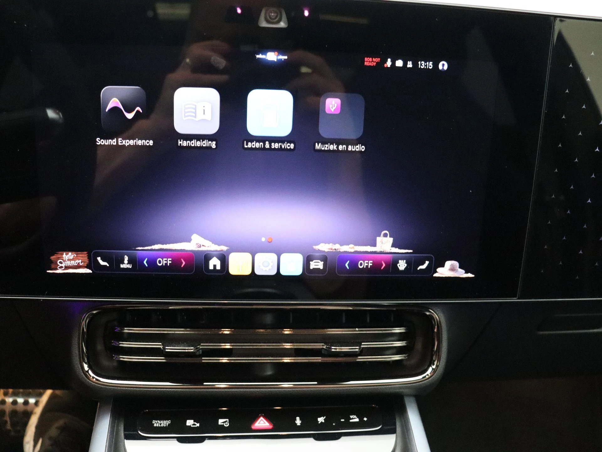 Mercedes-Benz-CLA-image-17