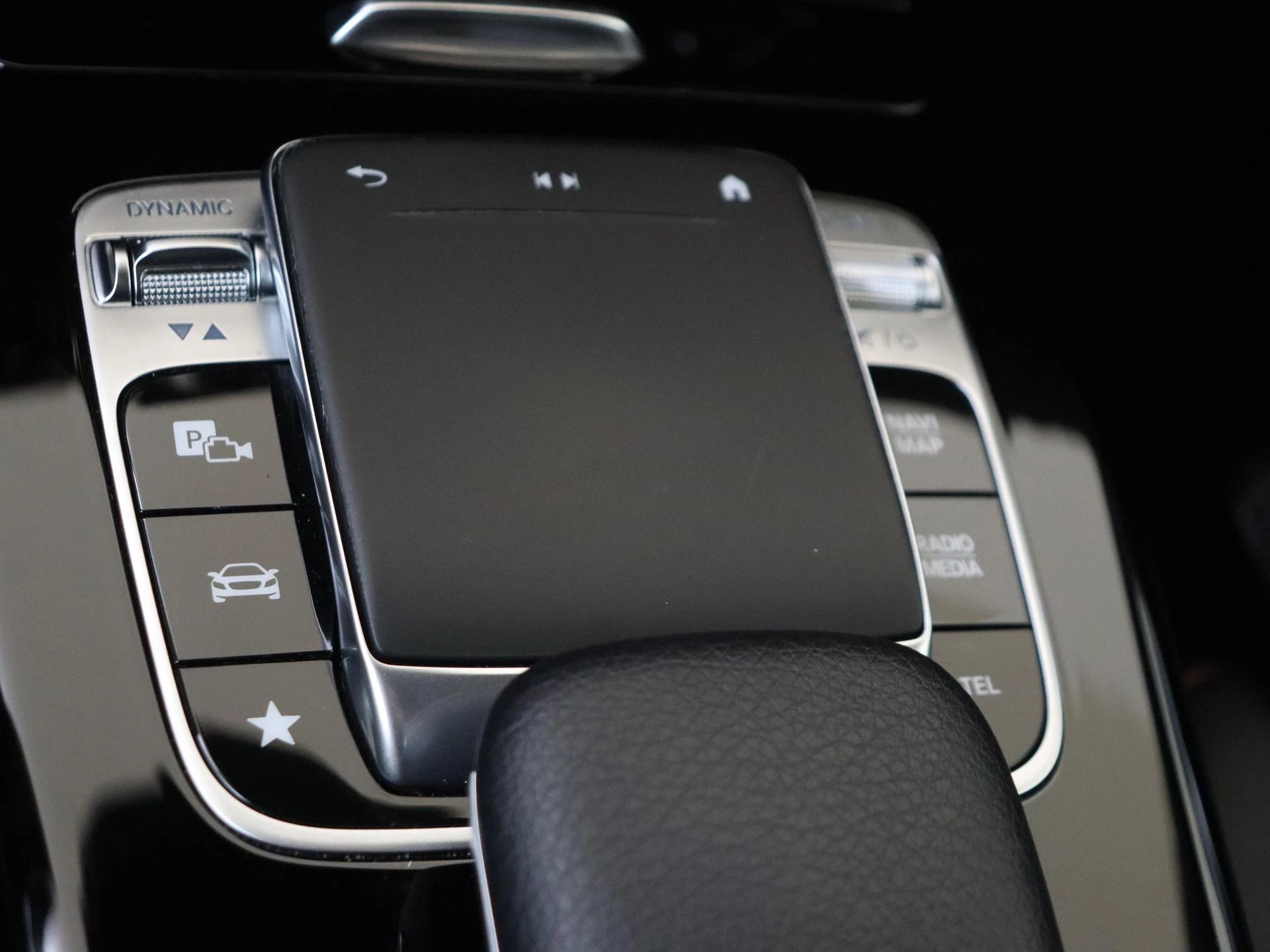 Mercedes-Benz-A-Klasse-image-20