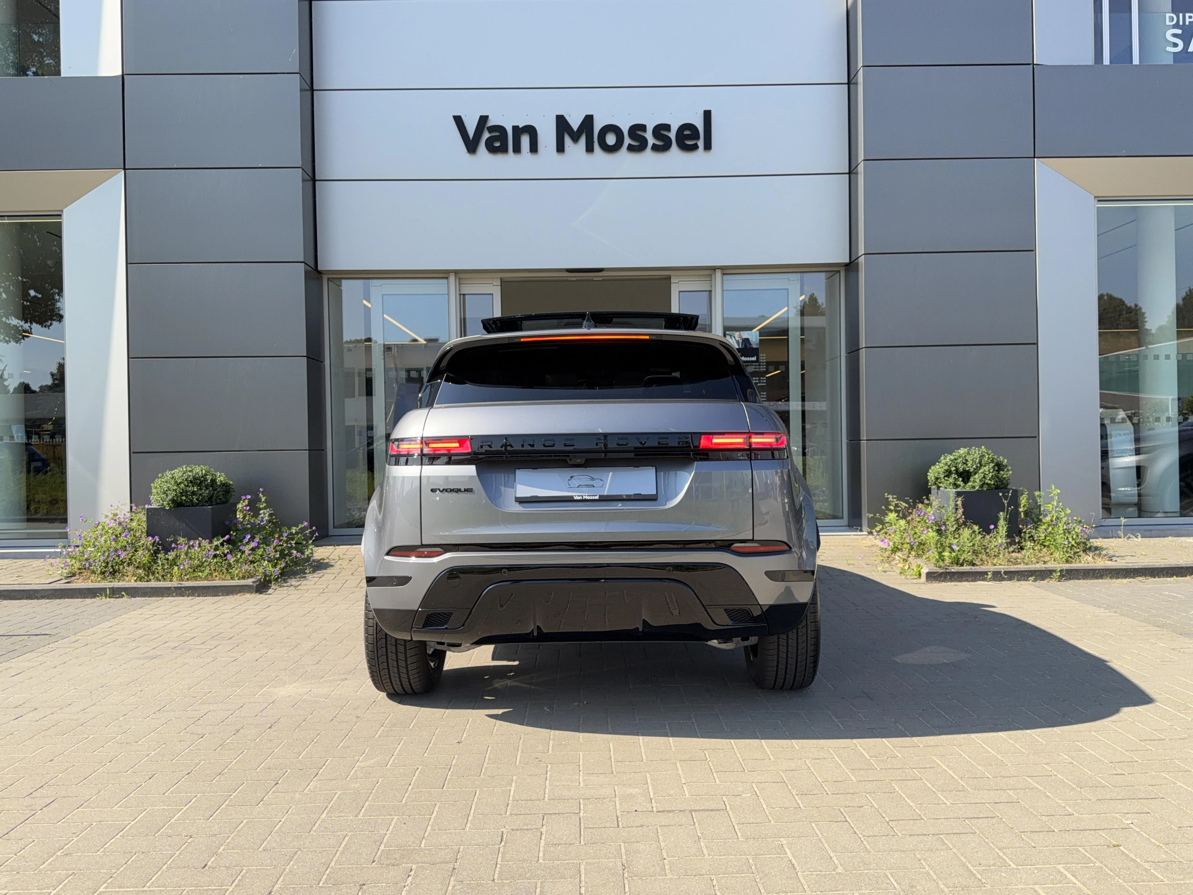 Land Rover Range Rover Evoque P270e Dynamic SE AWD Auto. 26MY