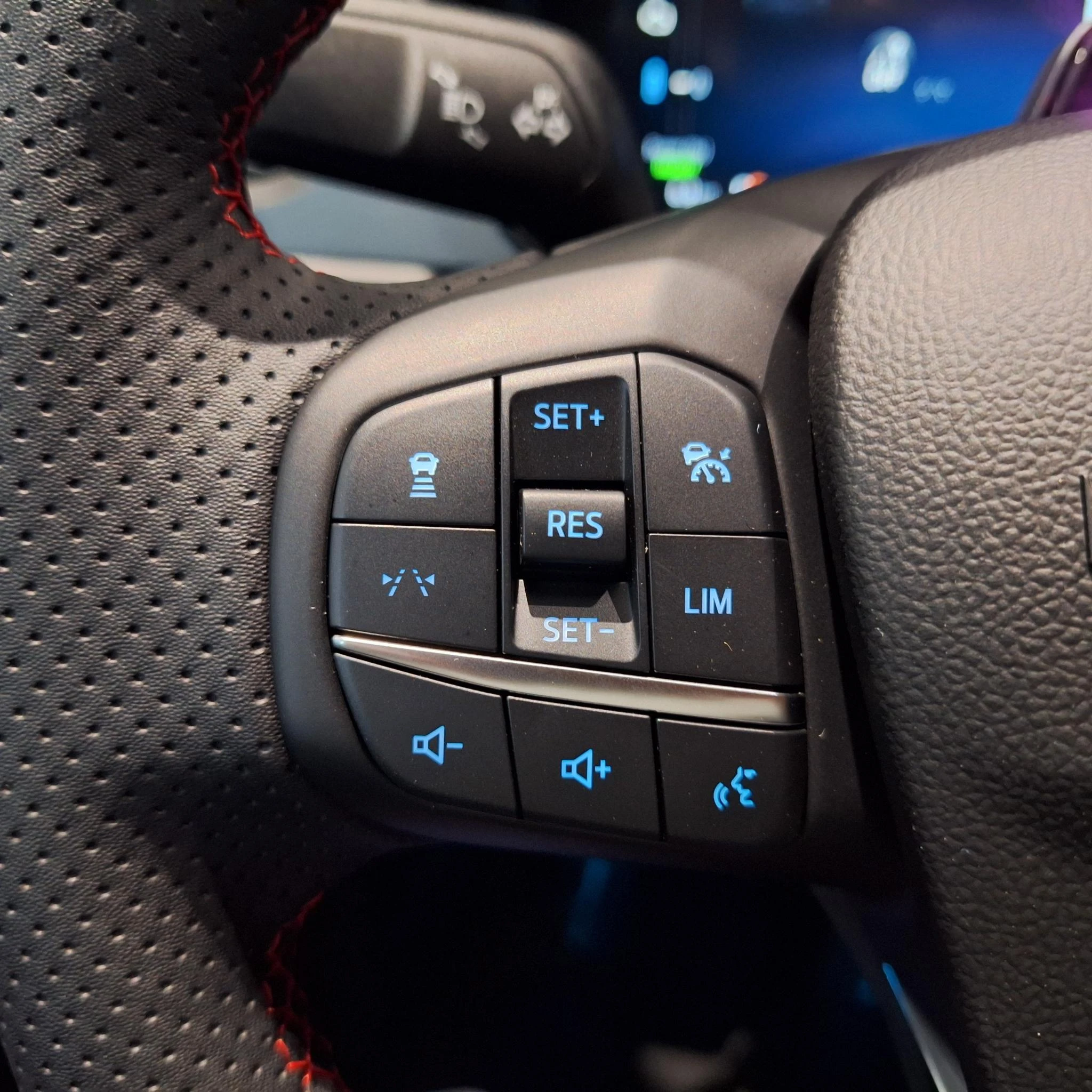 Ford-Kuga-image-27