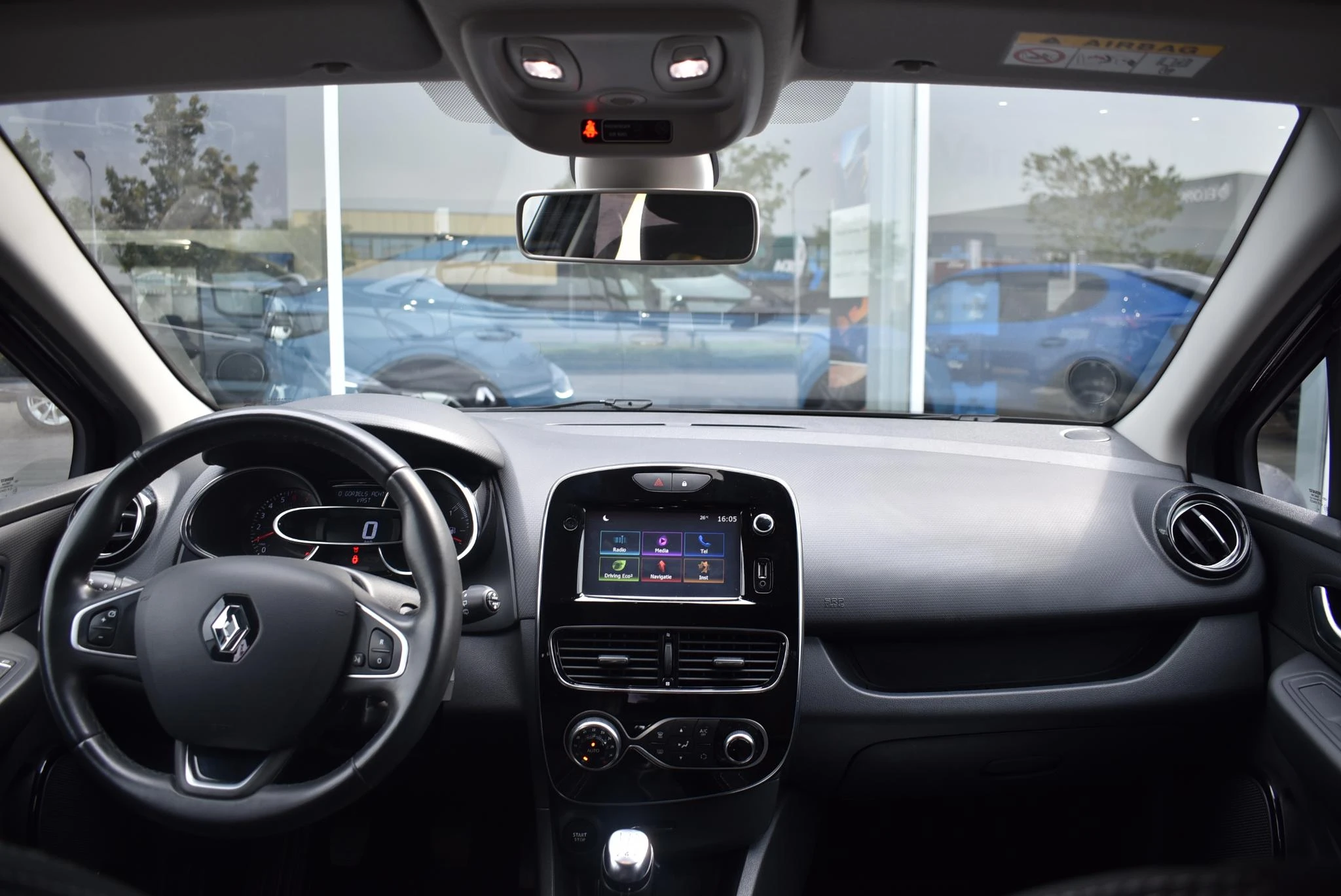 Renault-Clio-image-35