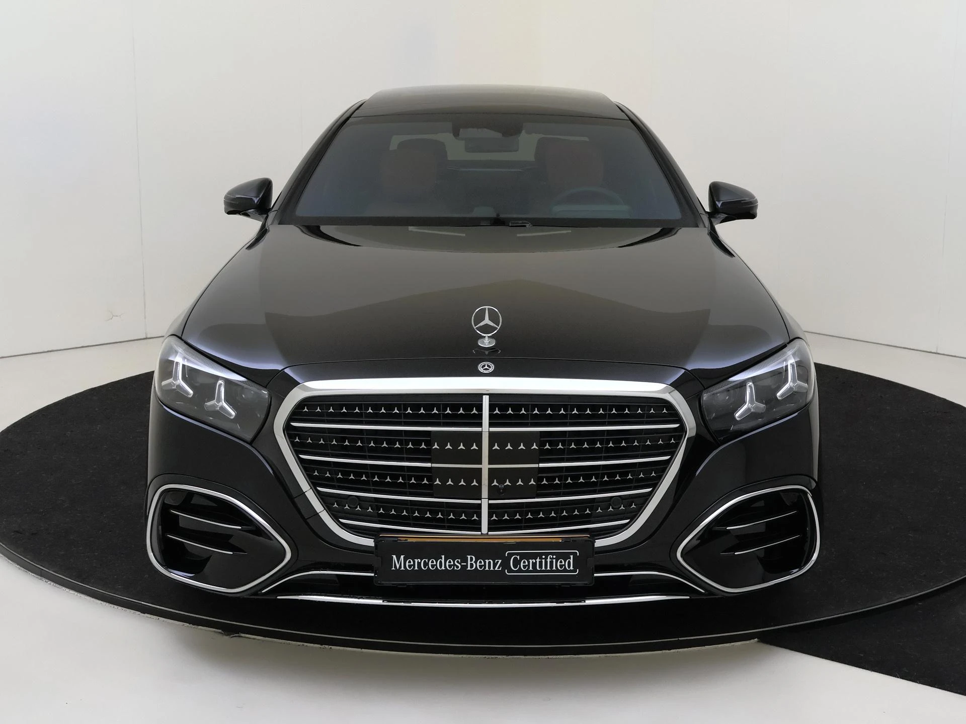 Mercedes-Benz-S-Klasse-image-5