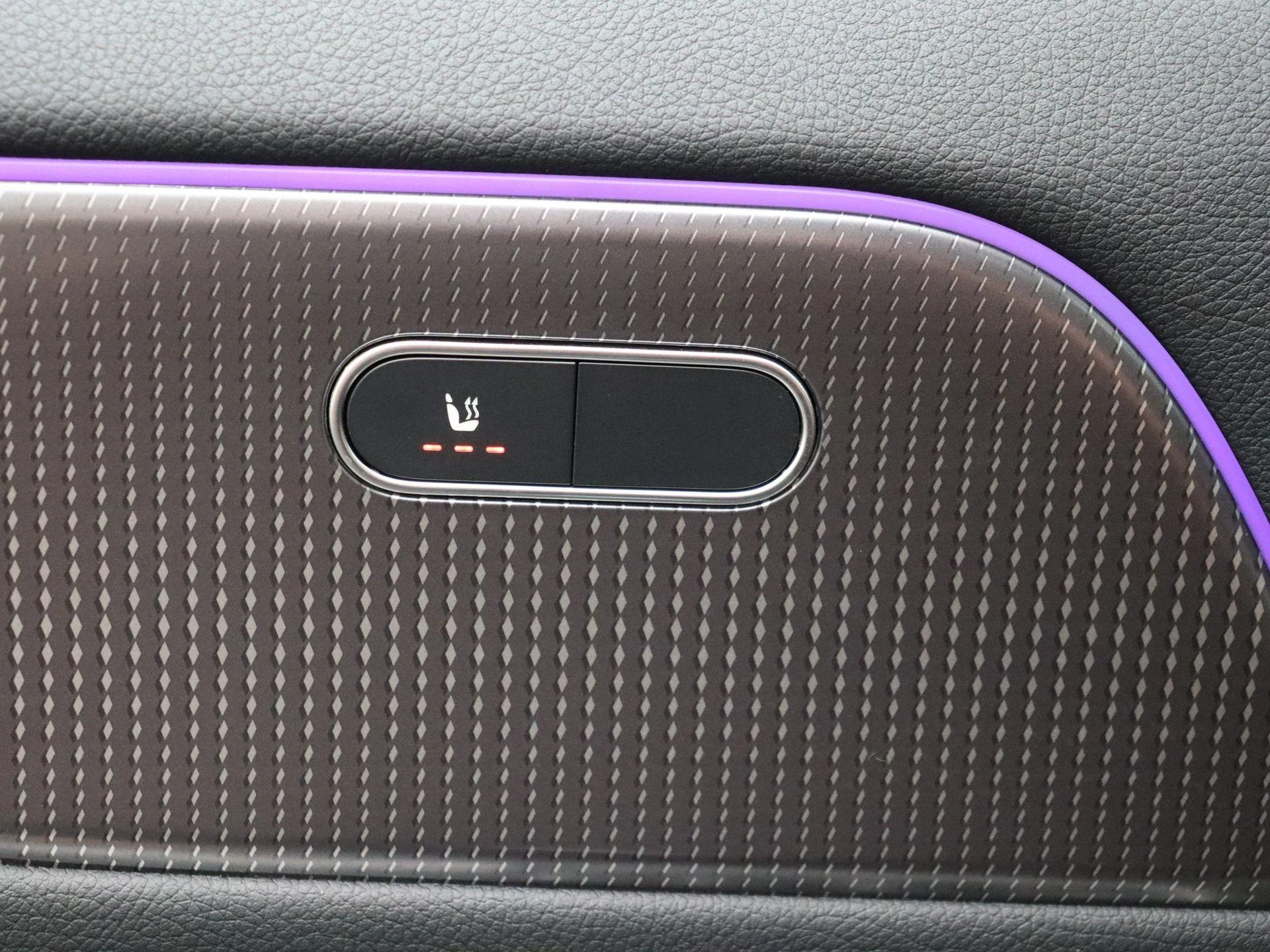Mercedes-Benz-EQA-image-8