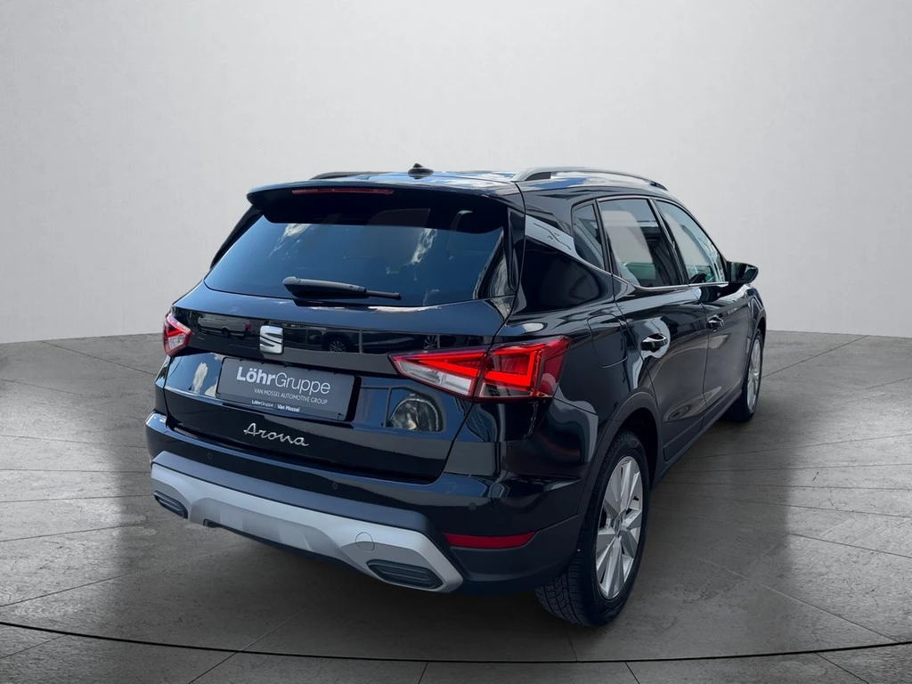 SEAT-Arona-image-4