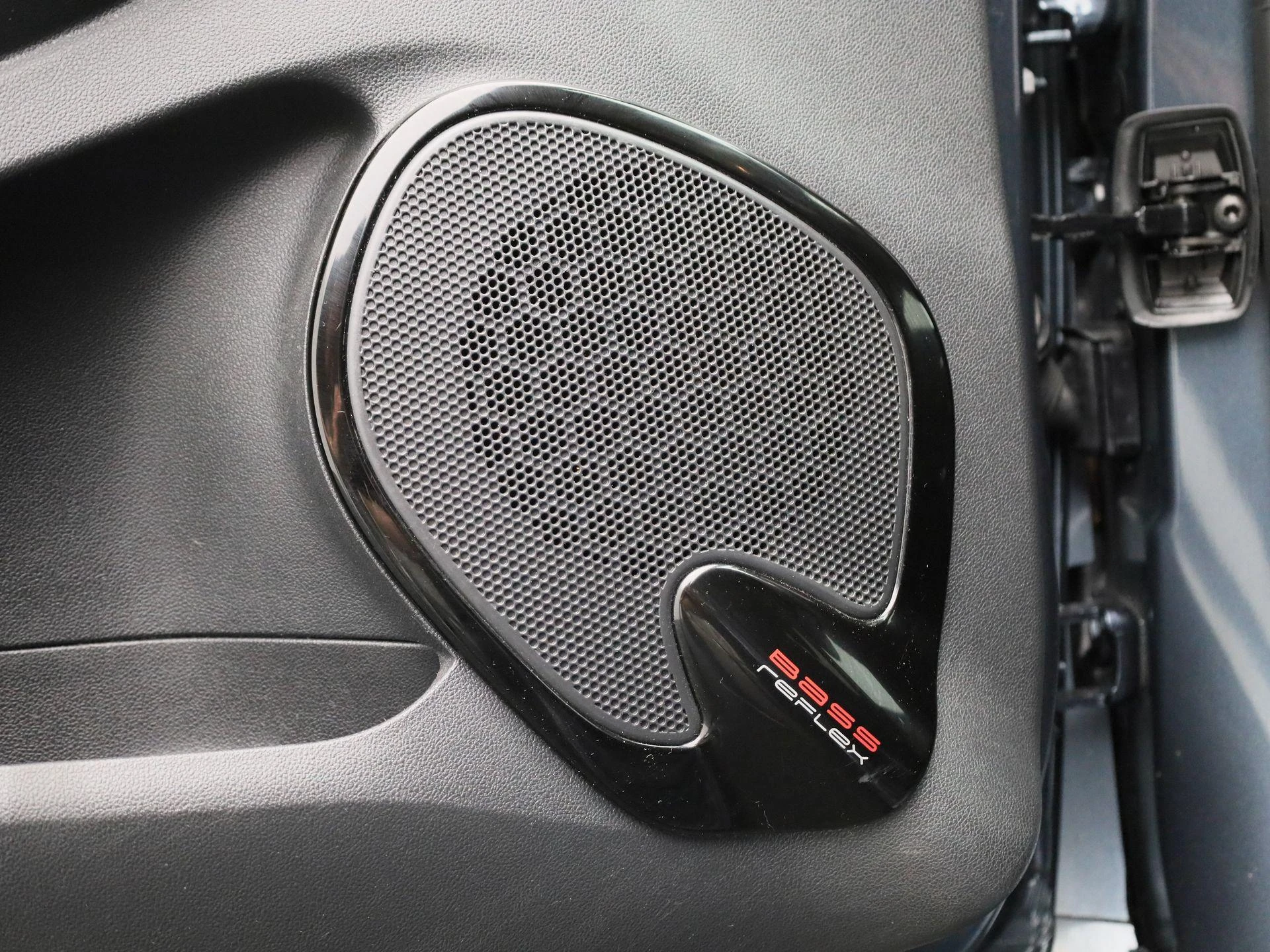 Renault-Clio-image-29
